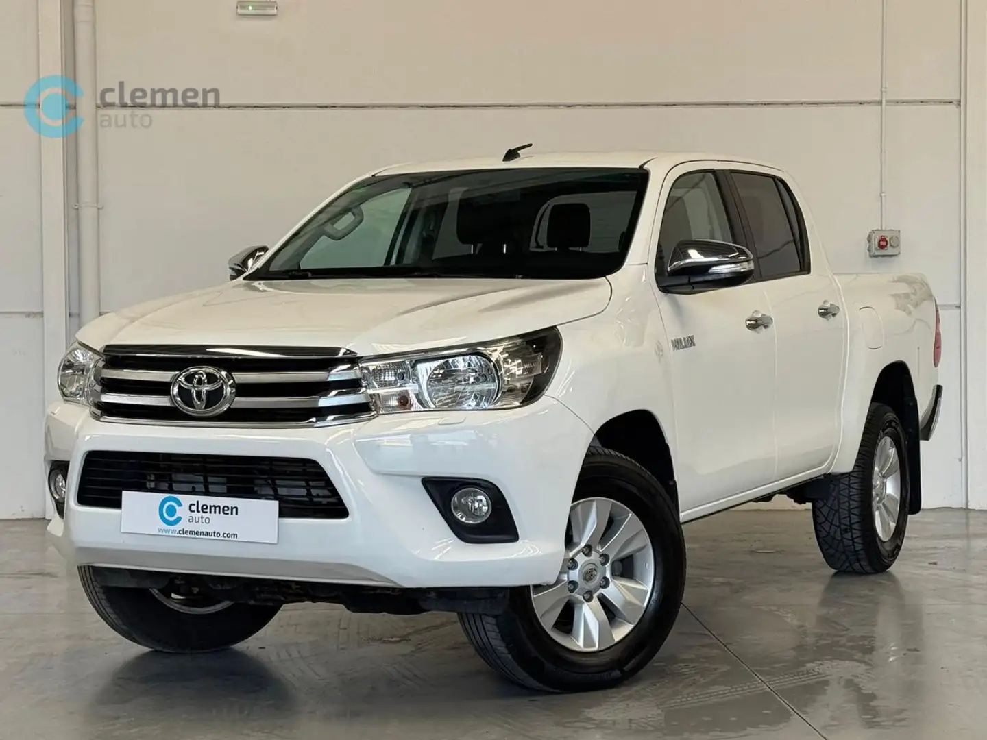 Toyota Hilux Cabina Doble VX Wit - 1