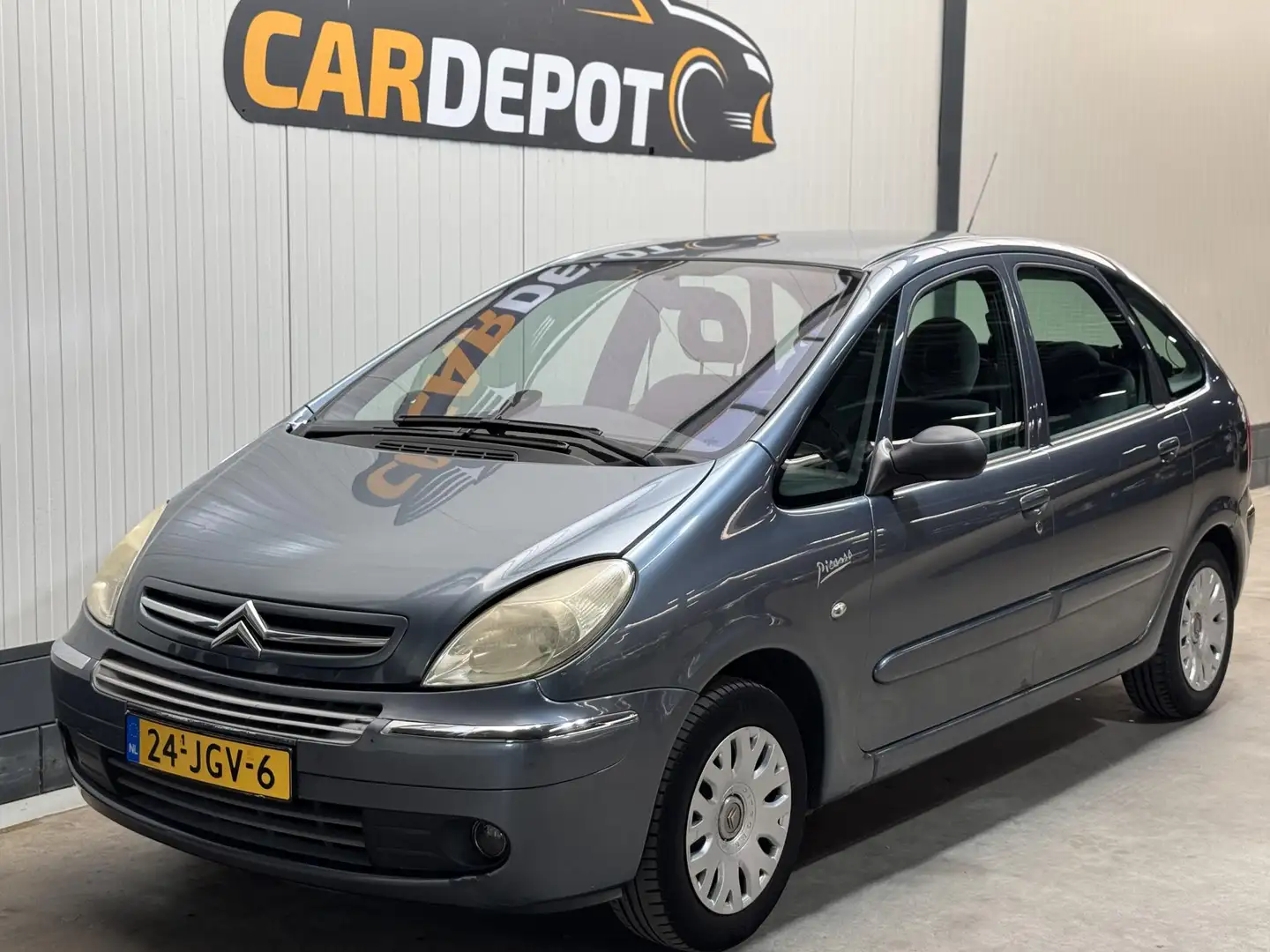 Citroen Xsara Picasso 1.6i-16V Image Gris - 1