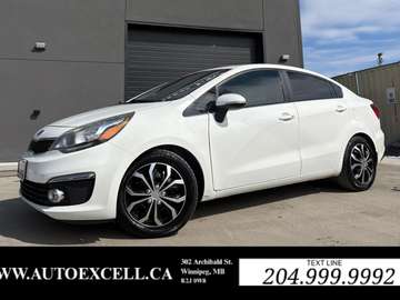 LEATHER SEATS - HEATED SEATS - BACK-UP CAMERA