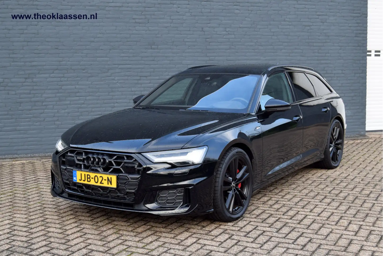 Audi A6 Avant 55 TFSI e quattro S edition Competition Pano Noir - 2