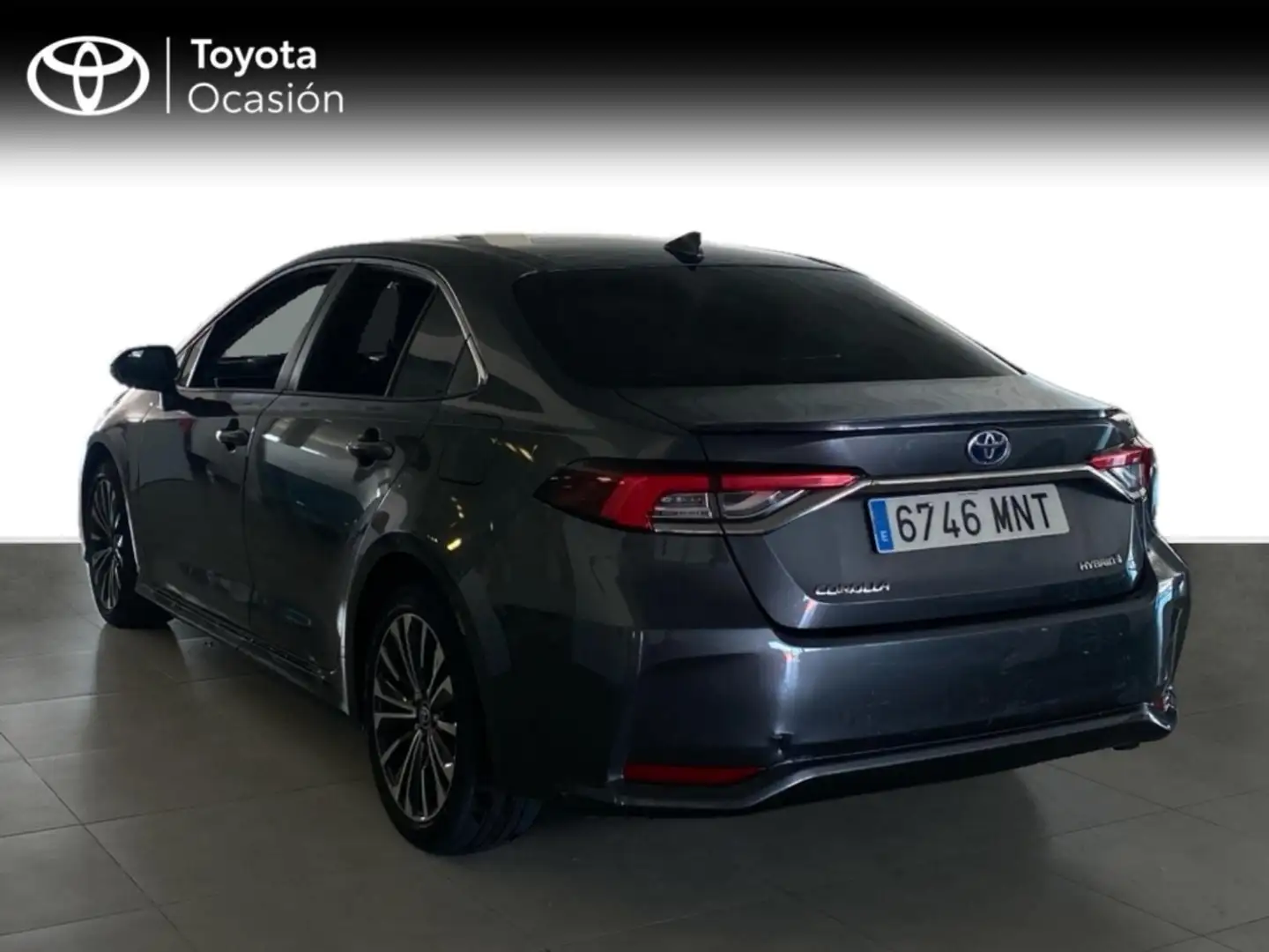 Toyota Corolla Sedán 140H Style Gris - 2
