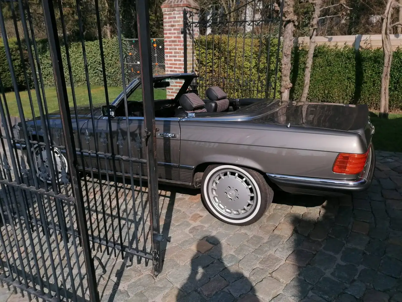 Mercedes-Benz SL 280, foto 4