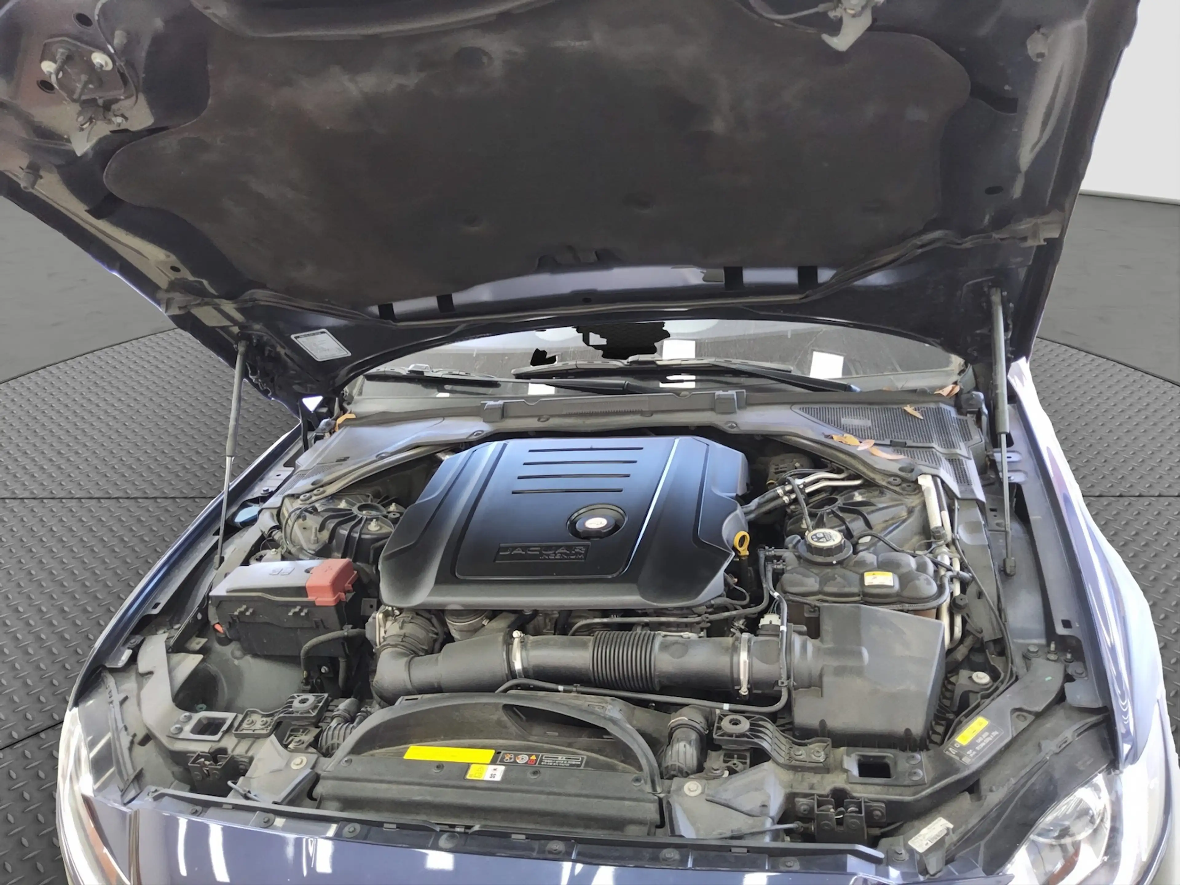 Jaguar XF PANORAMA LEDER NAVI 380 MERIDIAN XENON MEMORY — photo 11