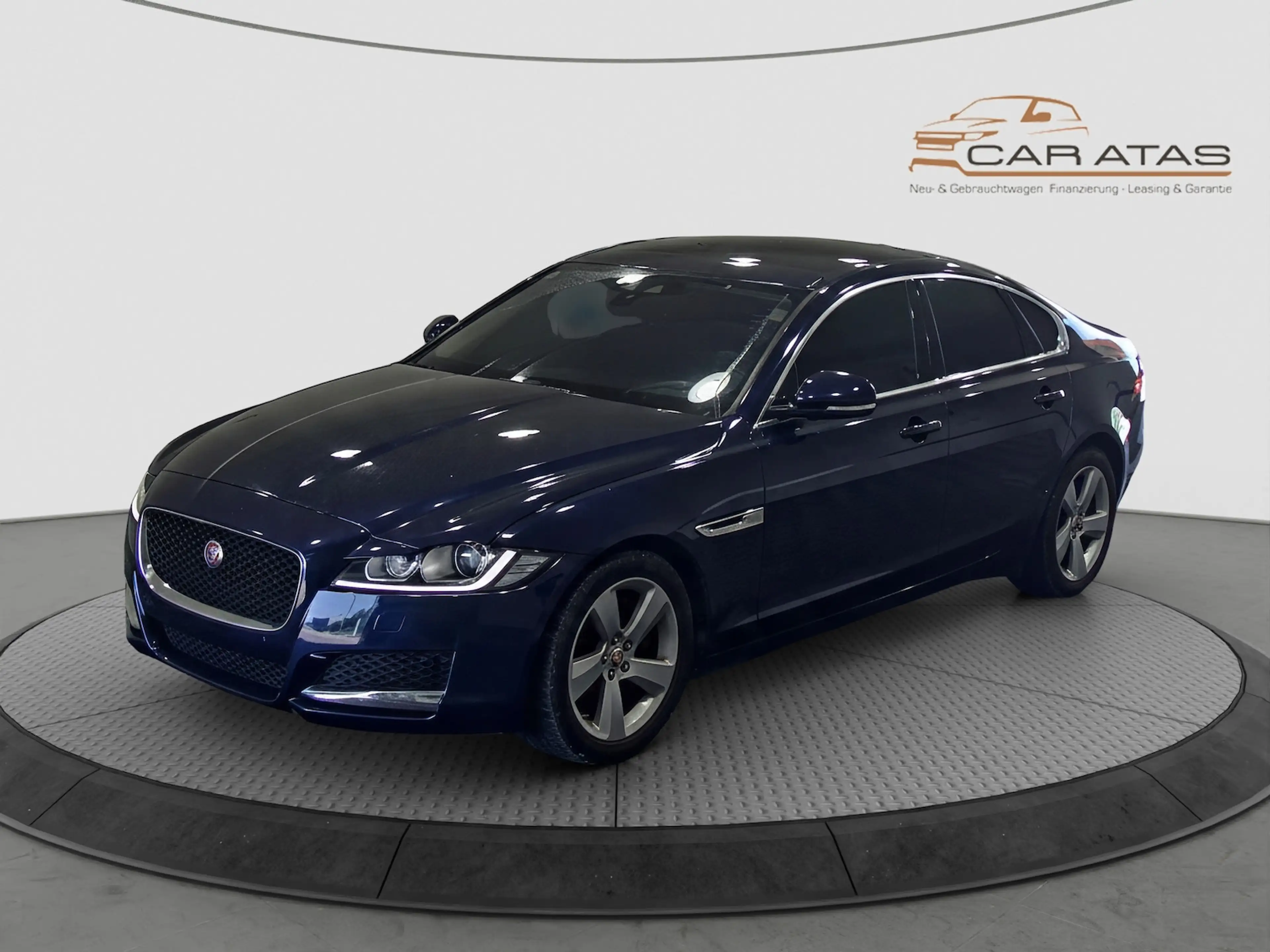 Jaguar XF PANORAMA LEDER NAVI 380 MERIDIAN XENON MEMORY