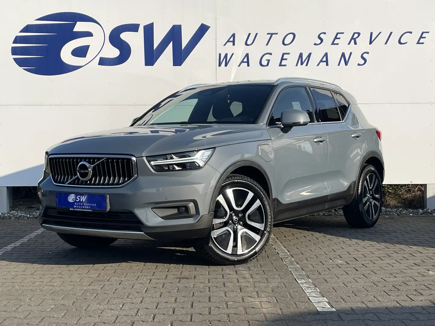 Volvo XC40 1.5 T4 Recharge Inscription Expression | CarPlay | Gris - 1