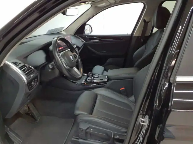 BMW X3 view 7