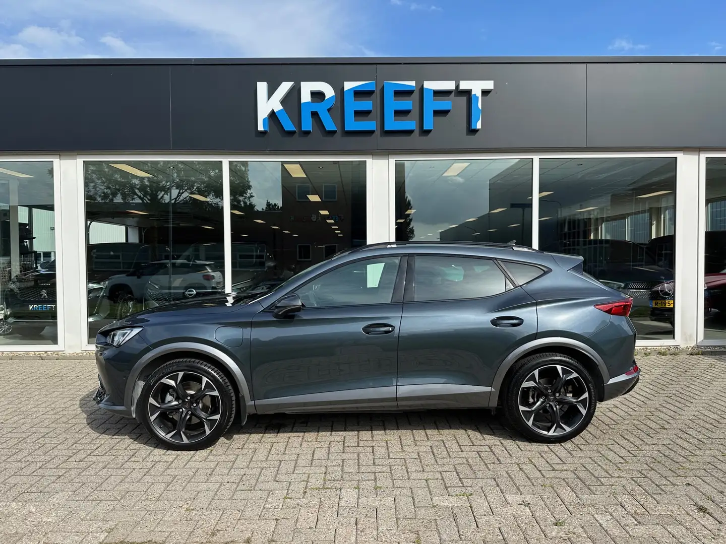 CUPRA Formentor 1.4 e-Hybrid VZ Performance App connect | Camera Gris - 2