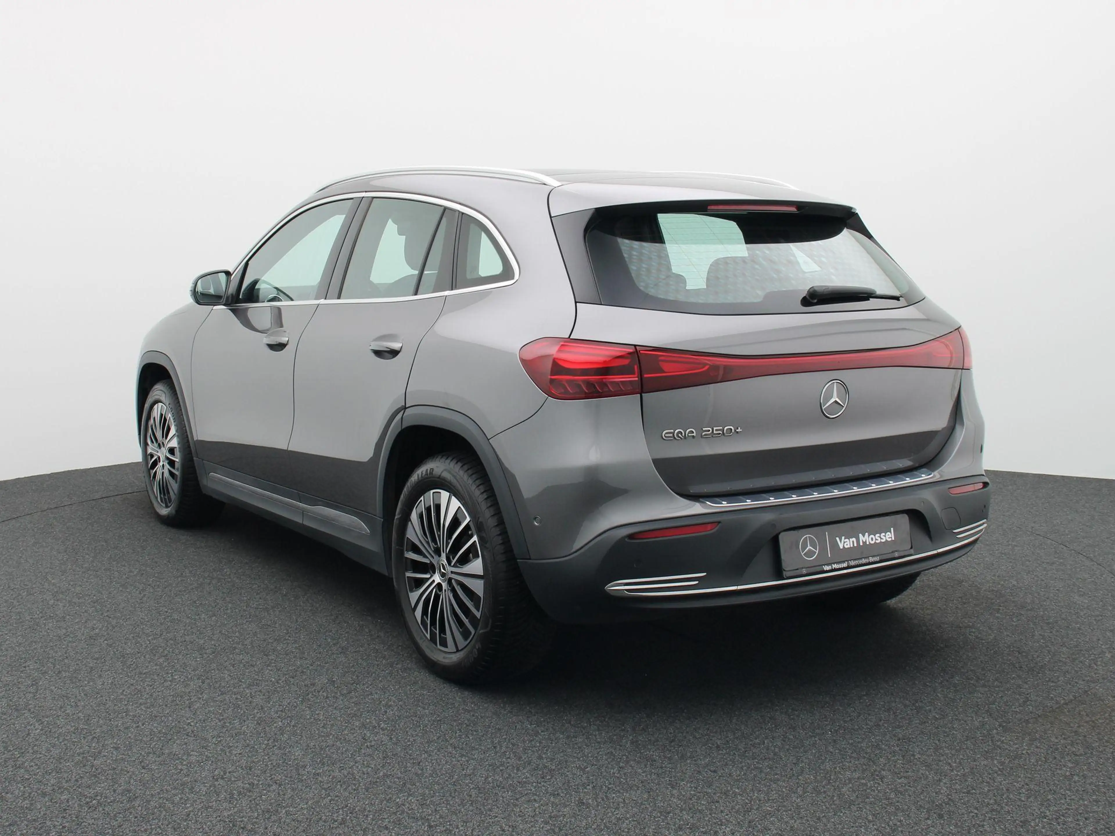 Mercedes-Benz EQA 250 250+ Business Line + CARPLAY + PANORAMISCH DAK + — photo 2