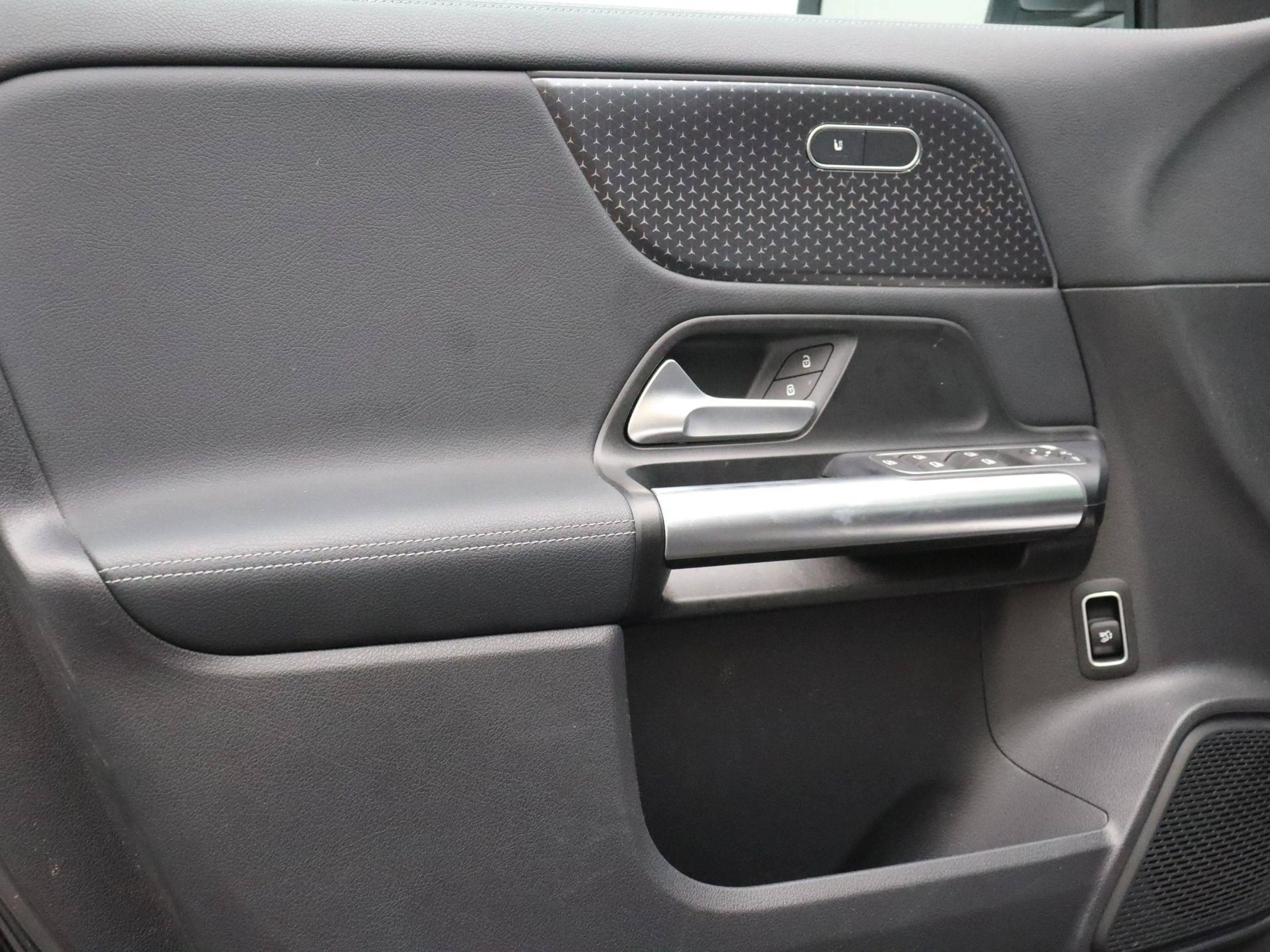 Mercedes-Benz EQA 250 250+ Business Line + CARPLAY + PANORAMISCH DAK + — photo 8