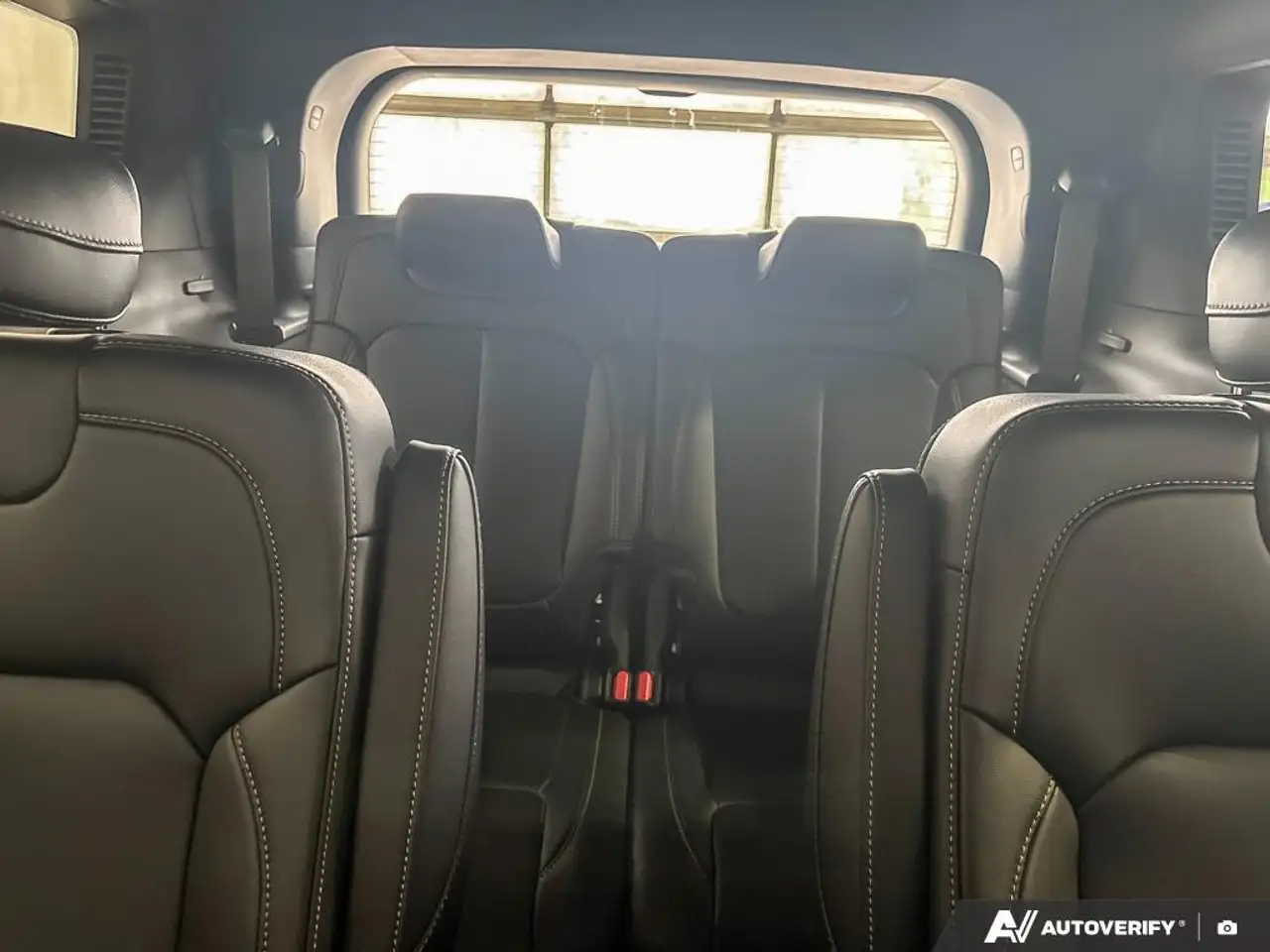Jeep Grand Cherokee photo Jeep Grand Cherokee