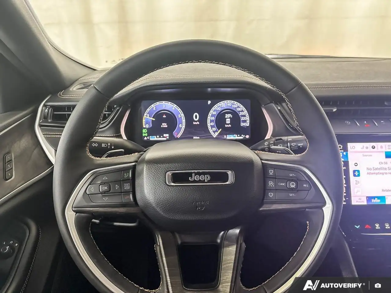 Jeep Grand Cherokee photo Jeep Grand Cherokee