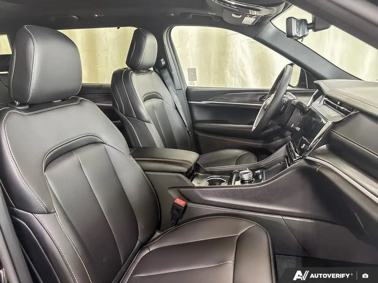 Jeep Grand Cherokee photo Jeep Grand Cherokee