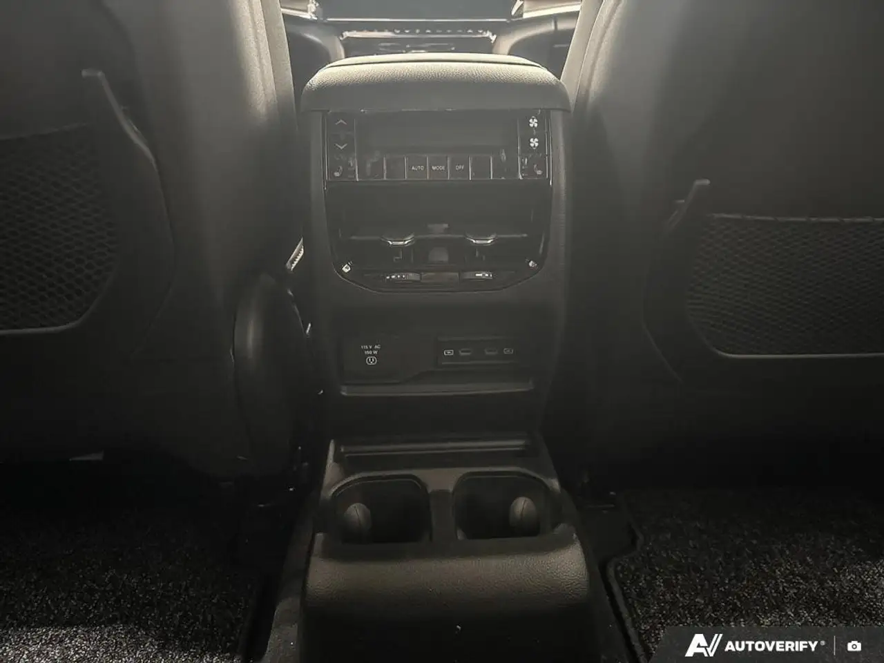 Jeep Grand Cherokee photo Jeep Grand Cherokee