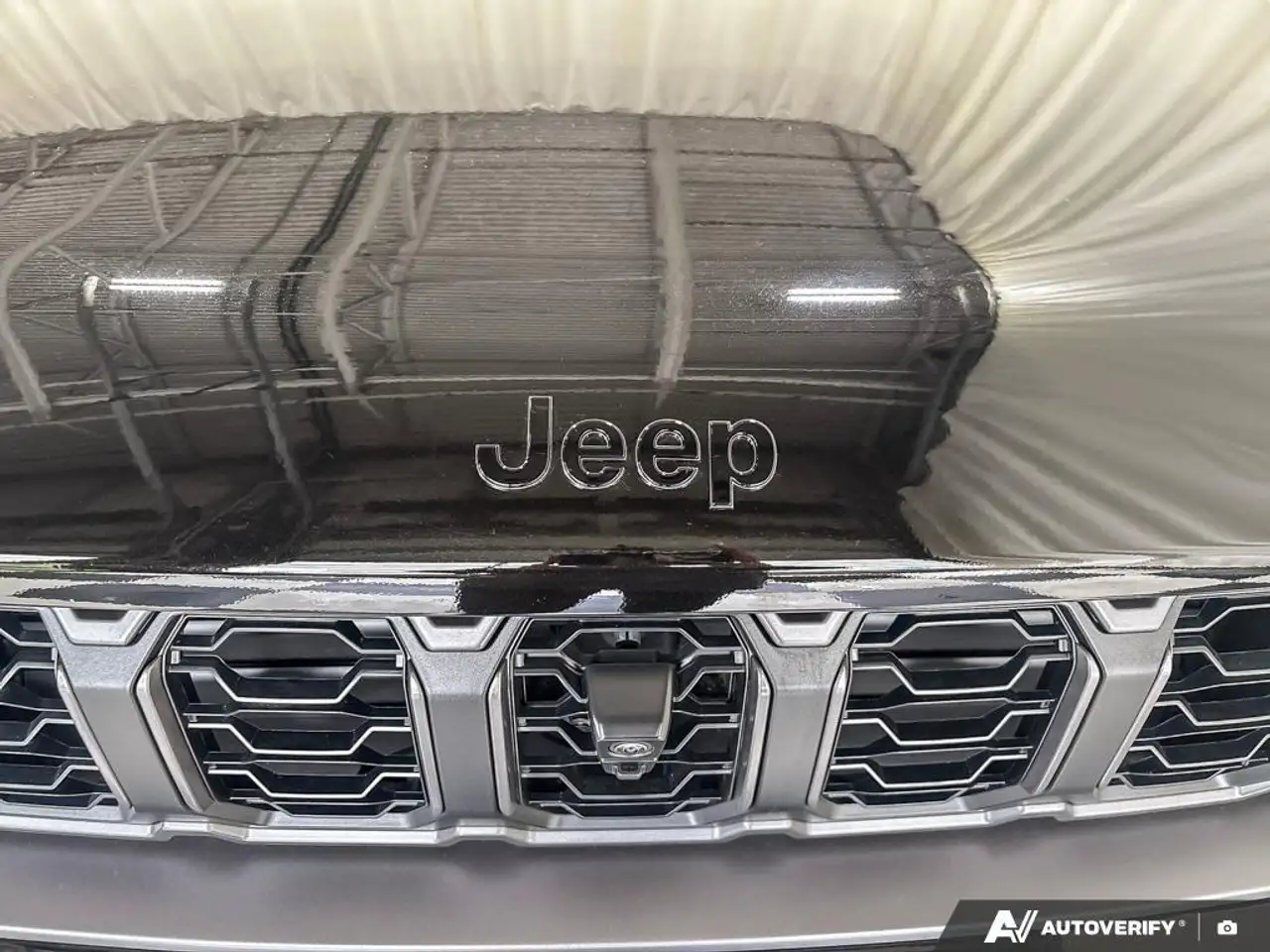 Jeep Grand Cherokee photo Jeep Grand Cherokee