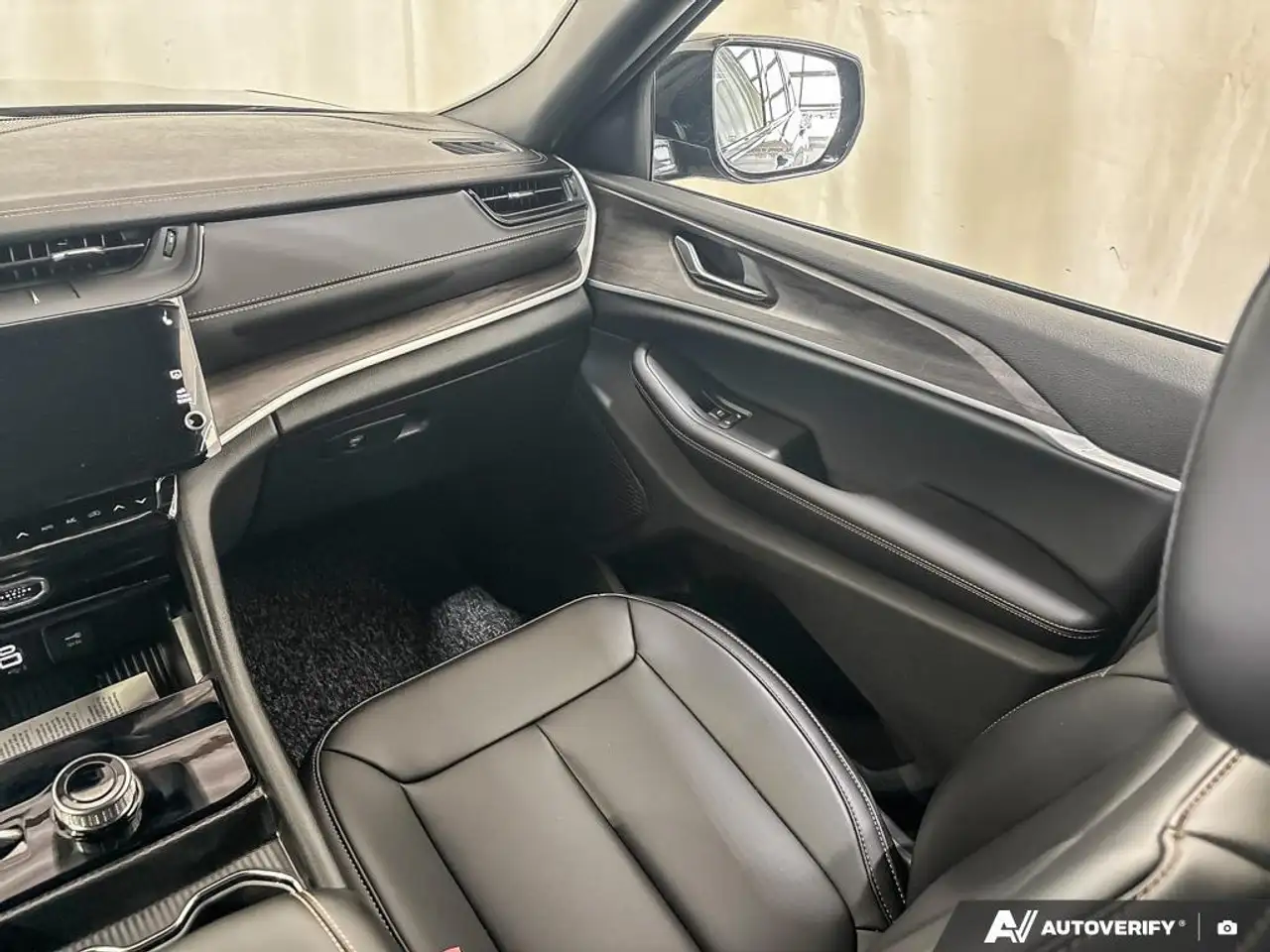 Jeep Grand Cherokee photo Jeep Grand Cherokee