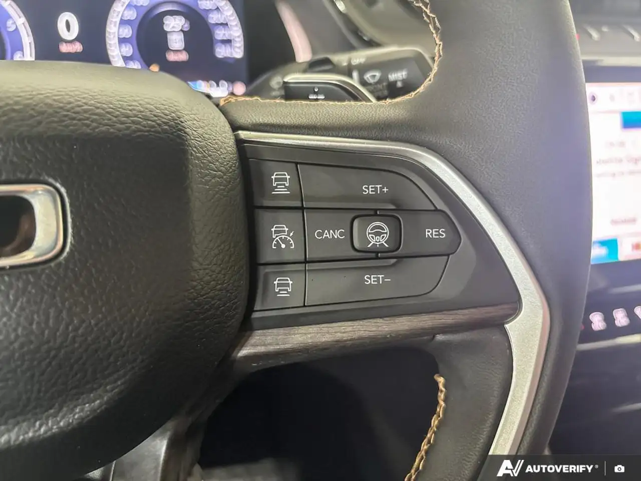Jeep Grand Cherokee photo Jeep Grand Cherokee