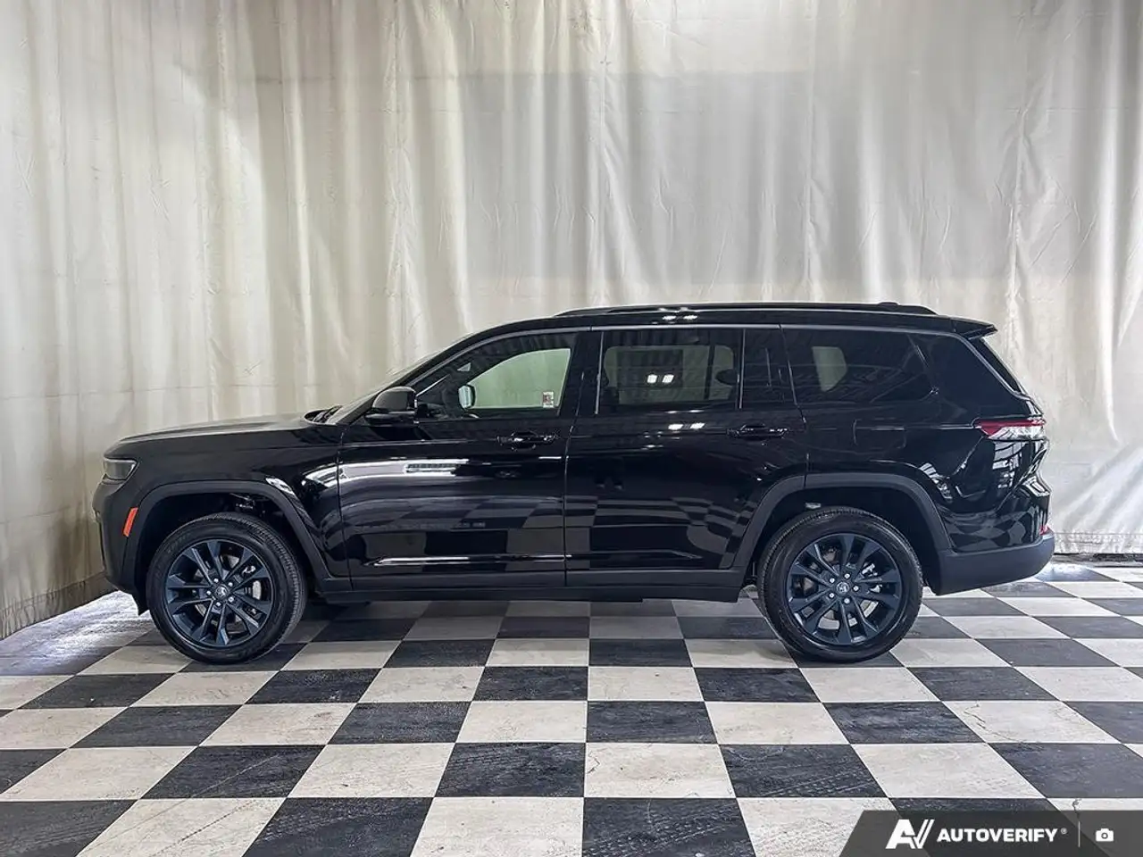 Jeep Grand Cherokee photo Jeep Grand Cherokee