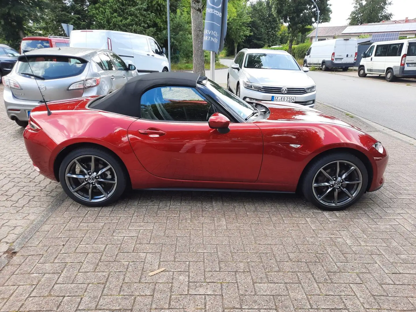 Mazda MX-5 SKYACTIV-G 2.0 SPORTSLINE NAVI LEDER BOSE Rot - 2