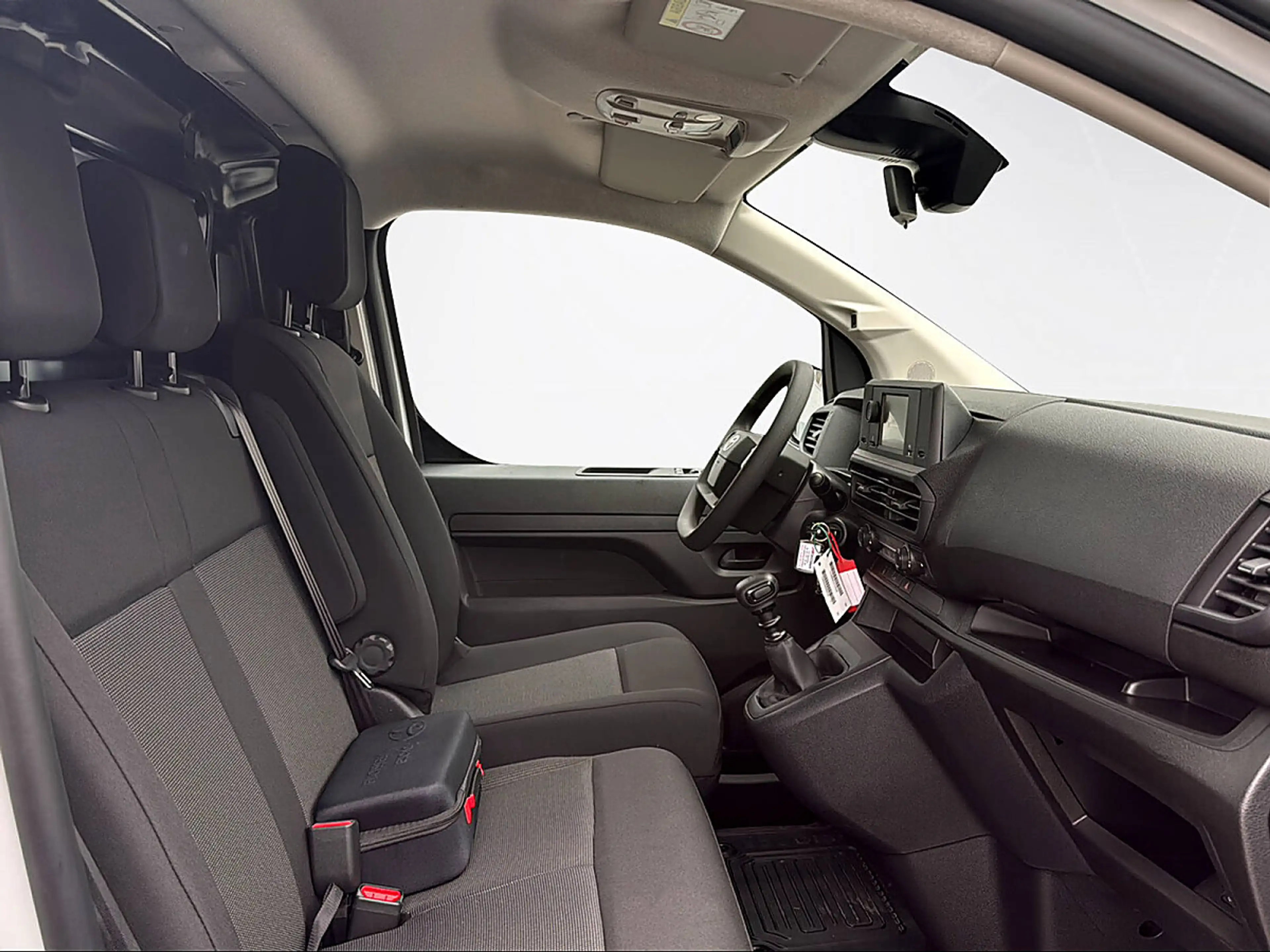 Toyota Proace Pro Ace 1,5 D 120 L1 Duty — photo 13