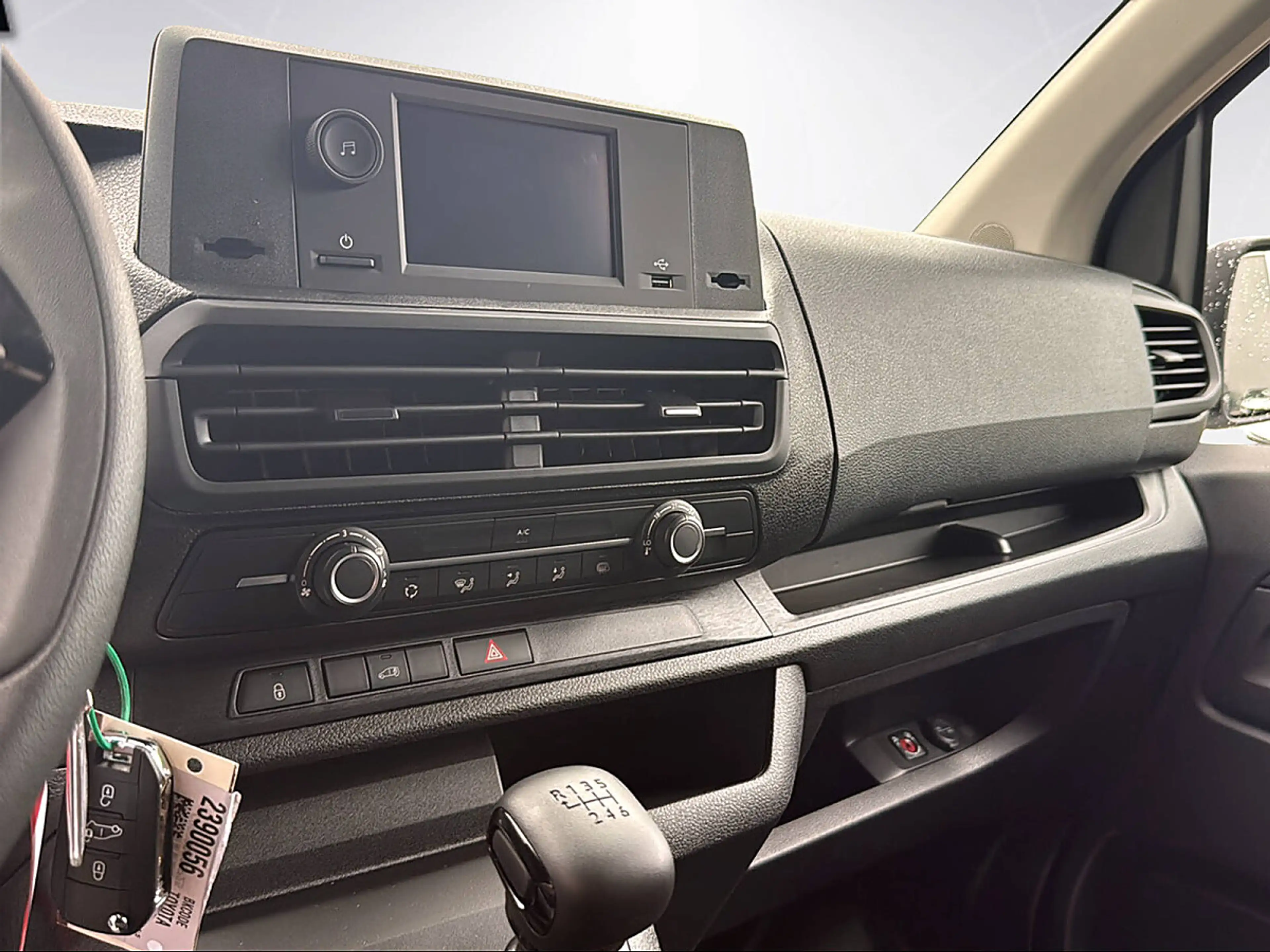 Toyota Proace Pro Ace 1,5 D 120 L1 Duty — photo 9