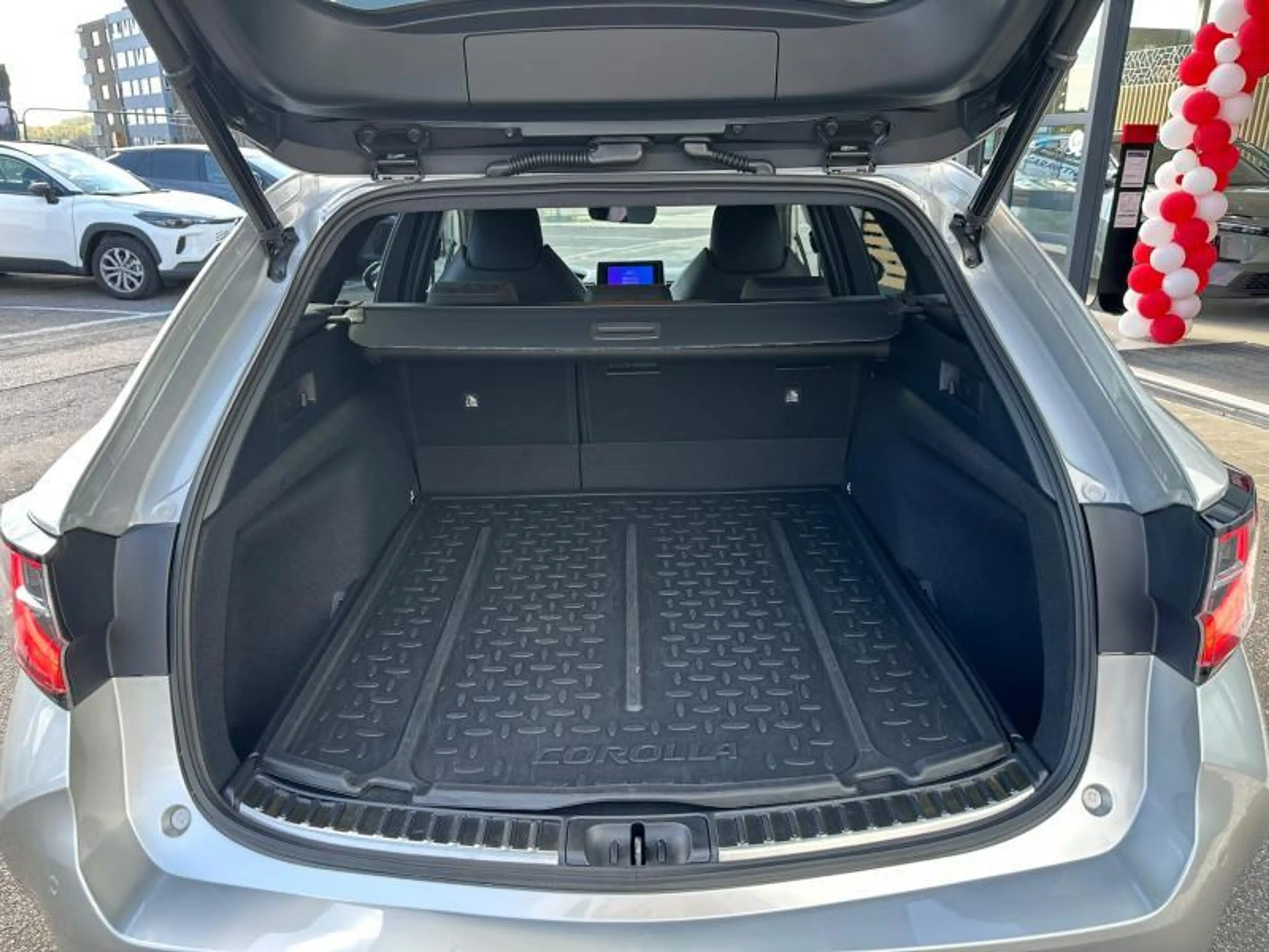 Toyota Corolla Premium — photo 8
