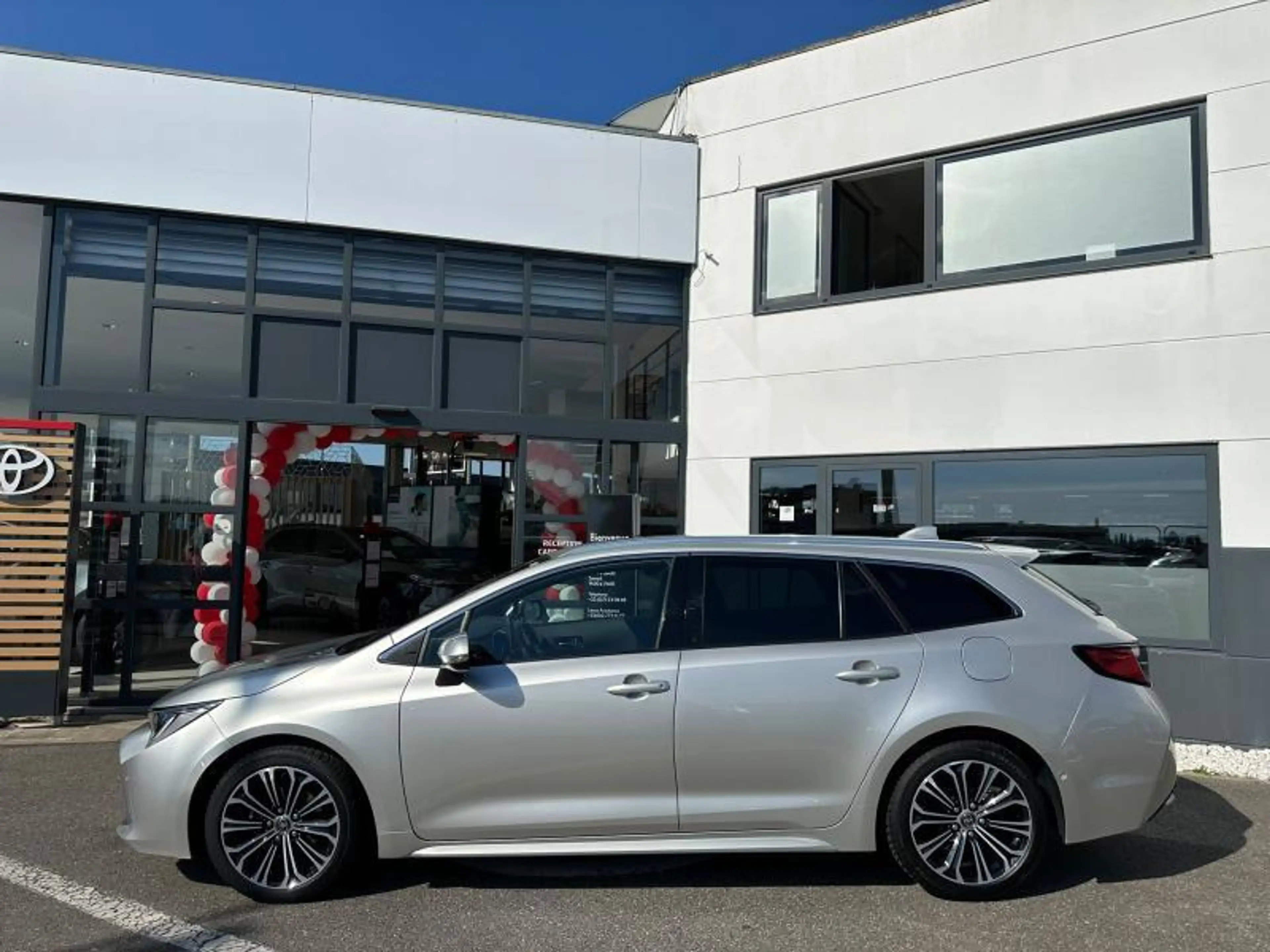 Toyota Corolla Premium — photo 4