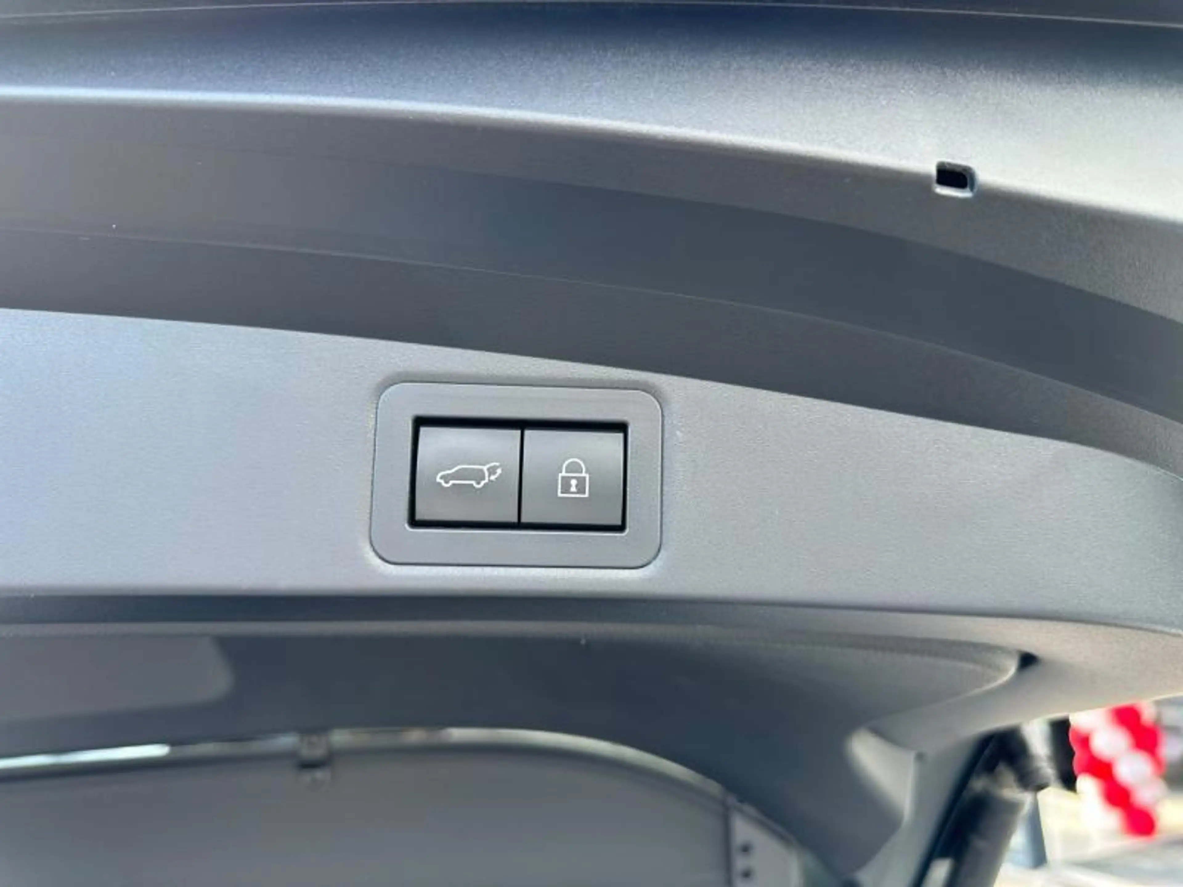Toyota Corolla Premium — photo 9