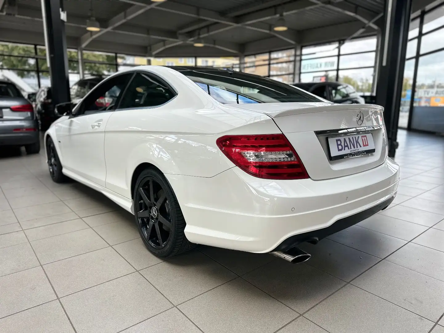 Mercedes-Benz C 250 Coupe CGI, Bluetooth, Navi, SHZ Blanc - 2