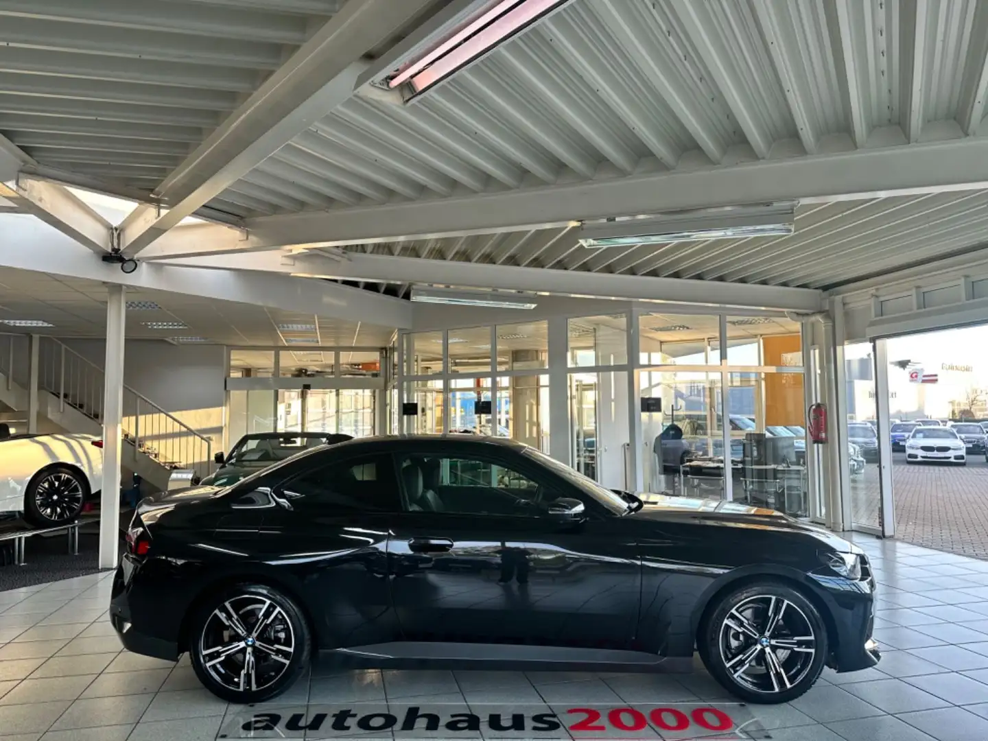 BMW 220 i Coupe M Sportpaket AUT./LED/360°K/DAB Noir - 2