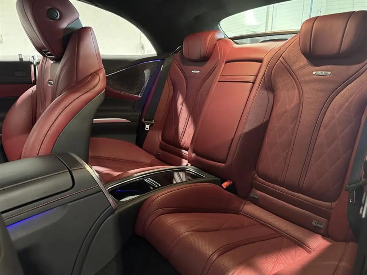 Mercedes-Benz S-Class photo Mercedes-Benz S-Class