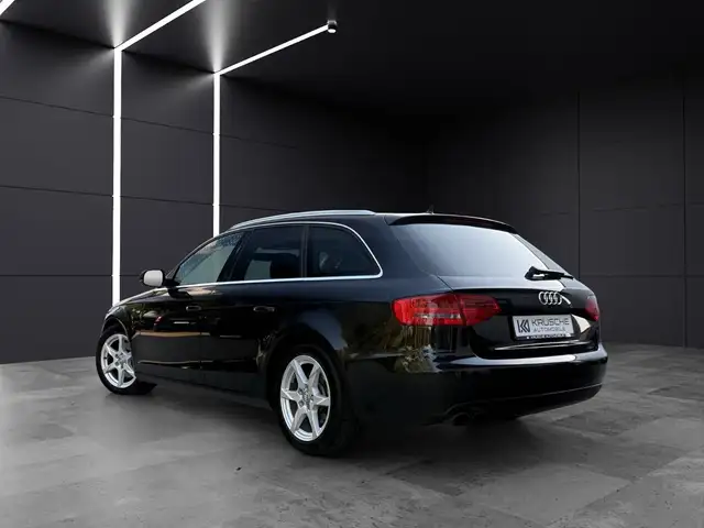 Audi A4 view 3