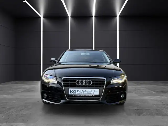 Audi A4 view 8