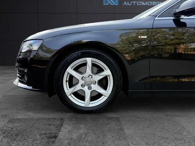Audi A4 view 9