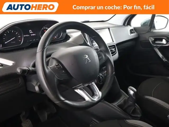 Peugeot 208 view 12