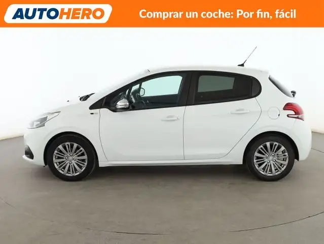 Peugeot 208 view 3