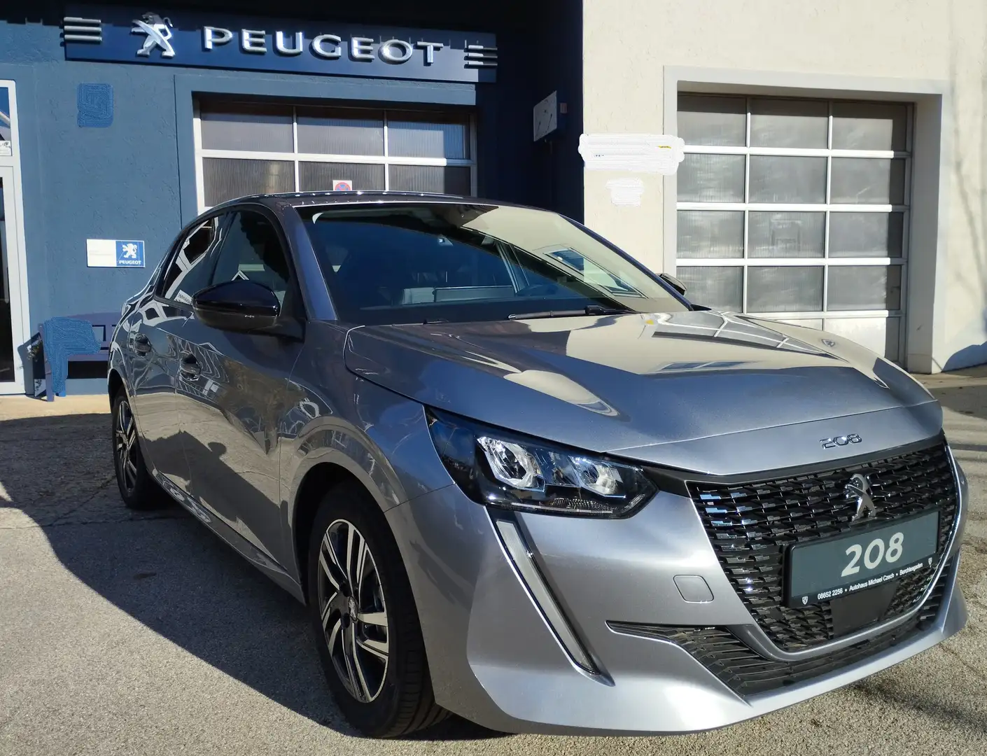 Peugeot 208 PureTech 100 Allure Pack Tageszulassung Silber - 1