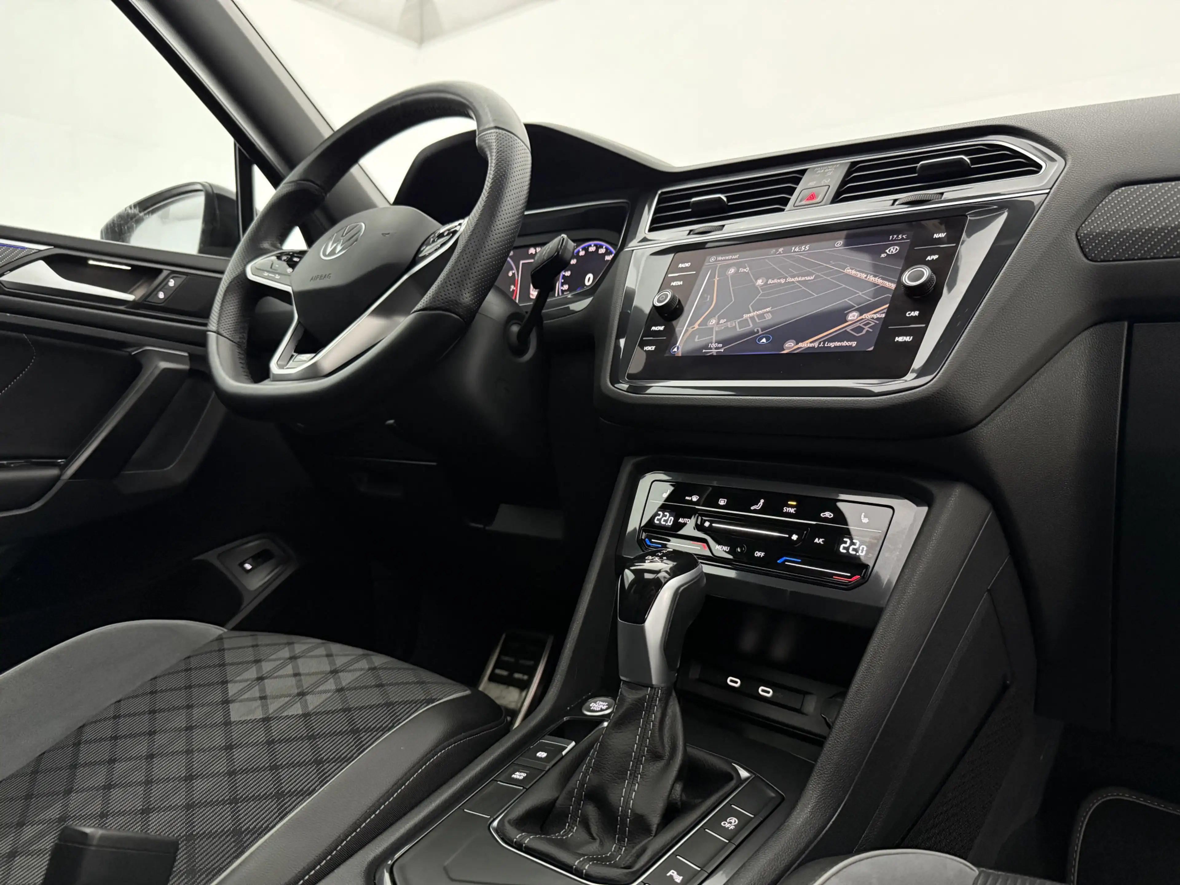 Volkswagen Tiguan Allspace 1.5 TSI R-Line Business+ 7p. | Pano | Camera | Sfe — photo 33