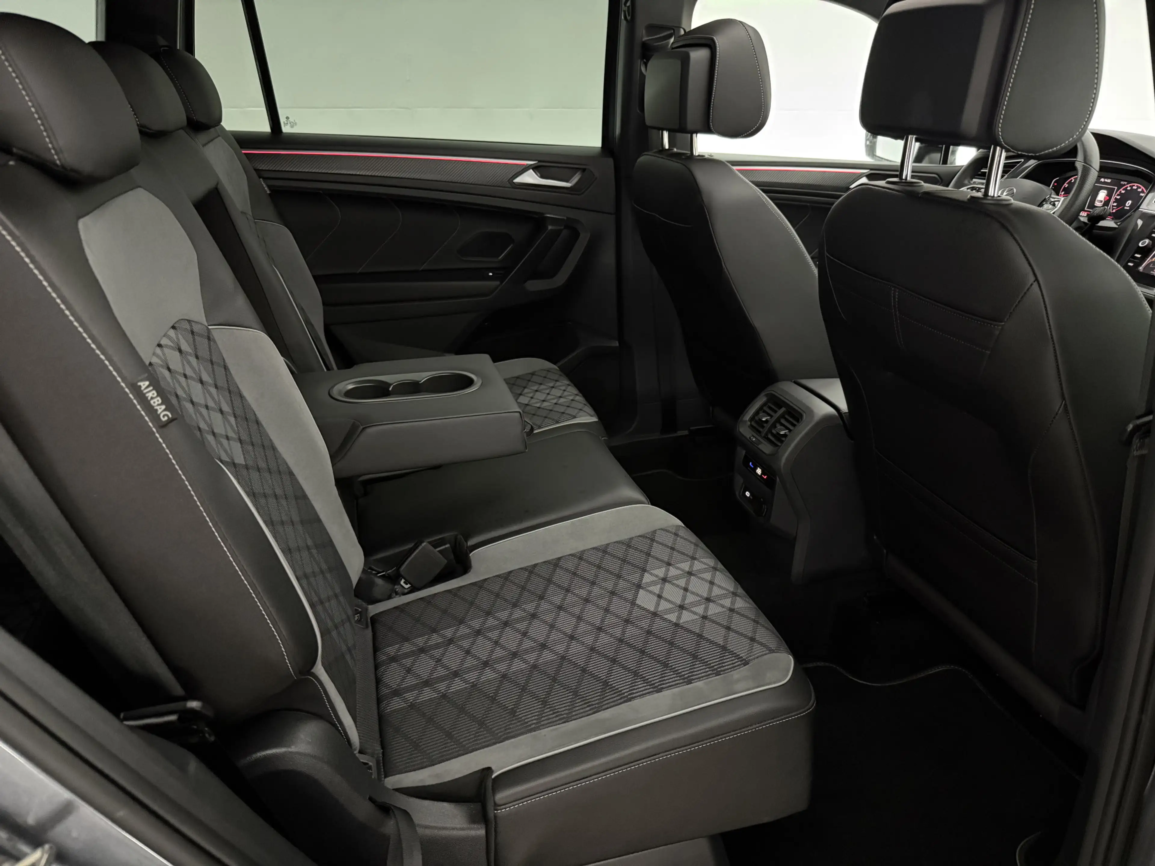 Volkswagen Tiguan Allspace 1.5 TSI R-Line Business+ 7p. | Pano | Camera | Sfe — photo 46