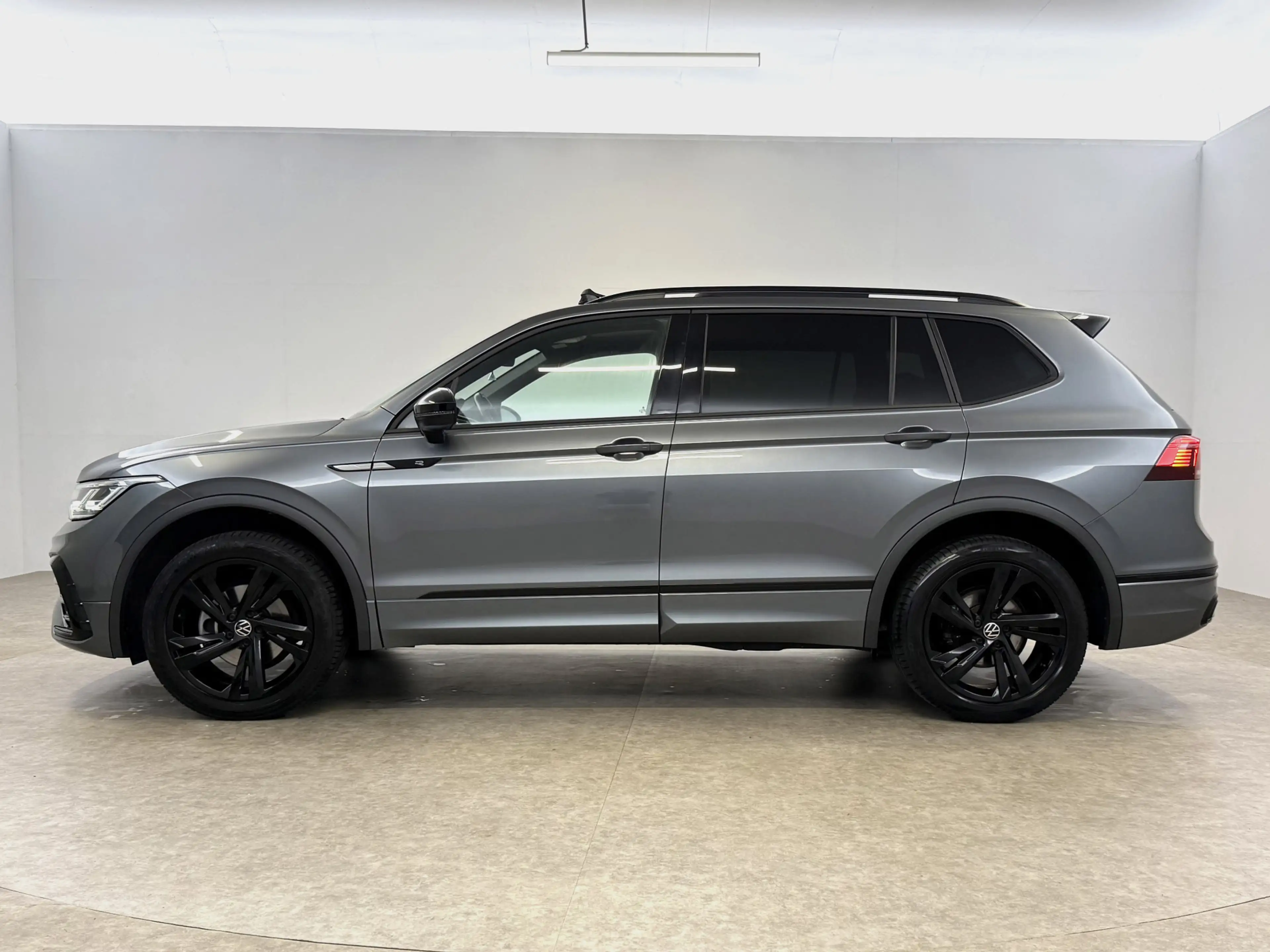 Volkswagen Tiguan Allspace 1.5 TSI R-Line Business+ 7p. | Pano | Camera | Sfe — photo 11
