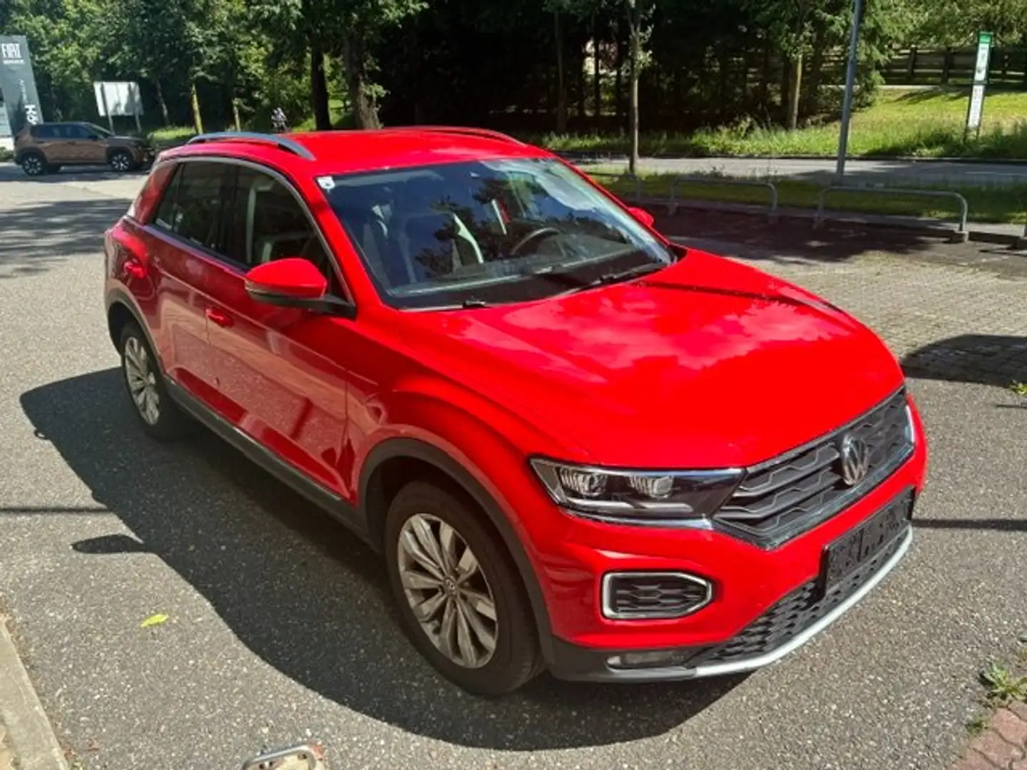 Volkswagen T-Roc 2,0 TDI SCR 4Motion Sport DSG Rot - 1