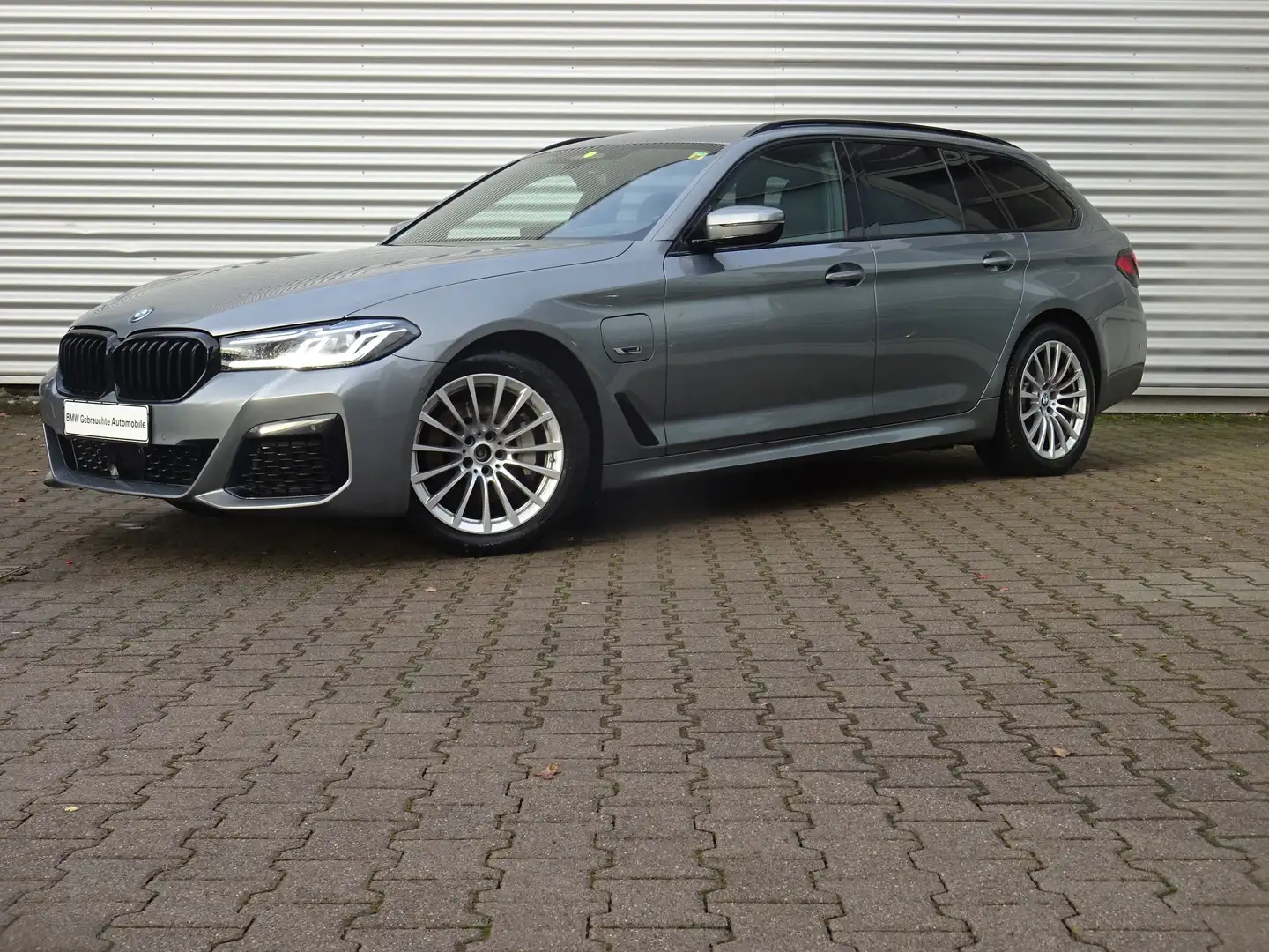 BMW 530 e xDrive Tour. M Sport Laser ACC HuD h/k AHK Grau - 1