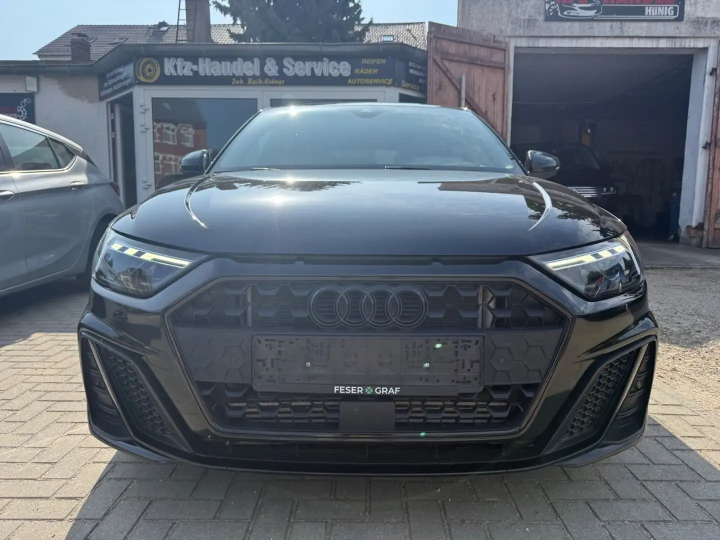 Audi A1 Sportback 40 TFSI S line,Navi,Leder,Garantie! Schwarz - 2