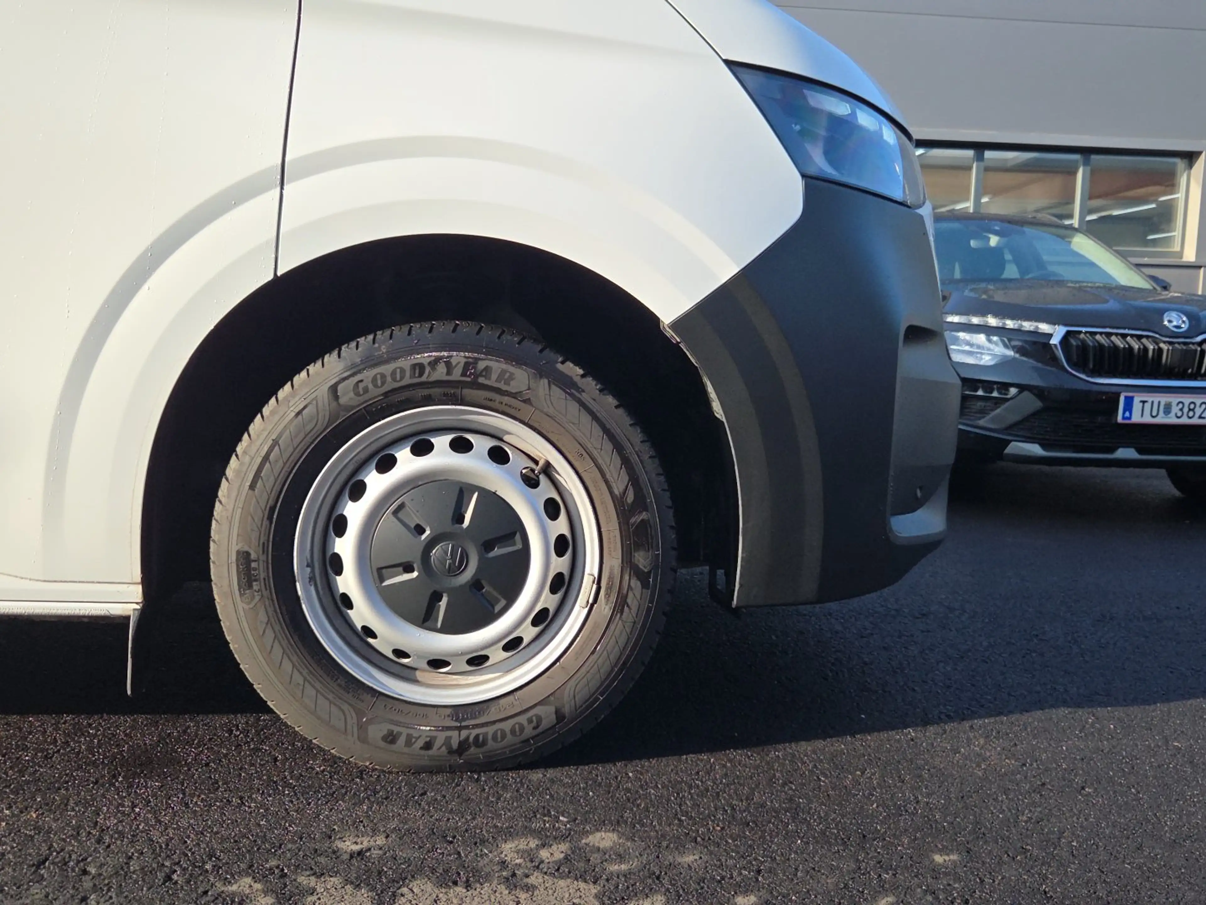 Volkswagen Transporter Kombi TDI — photo 7
