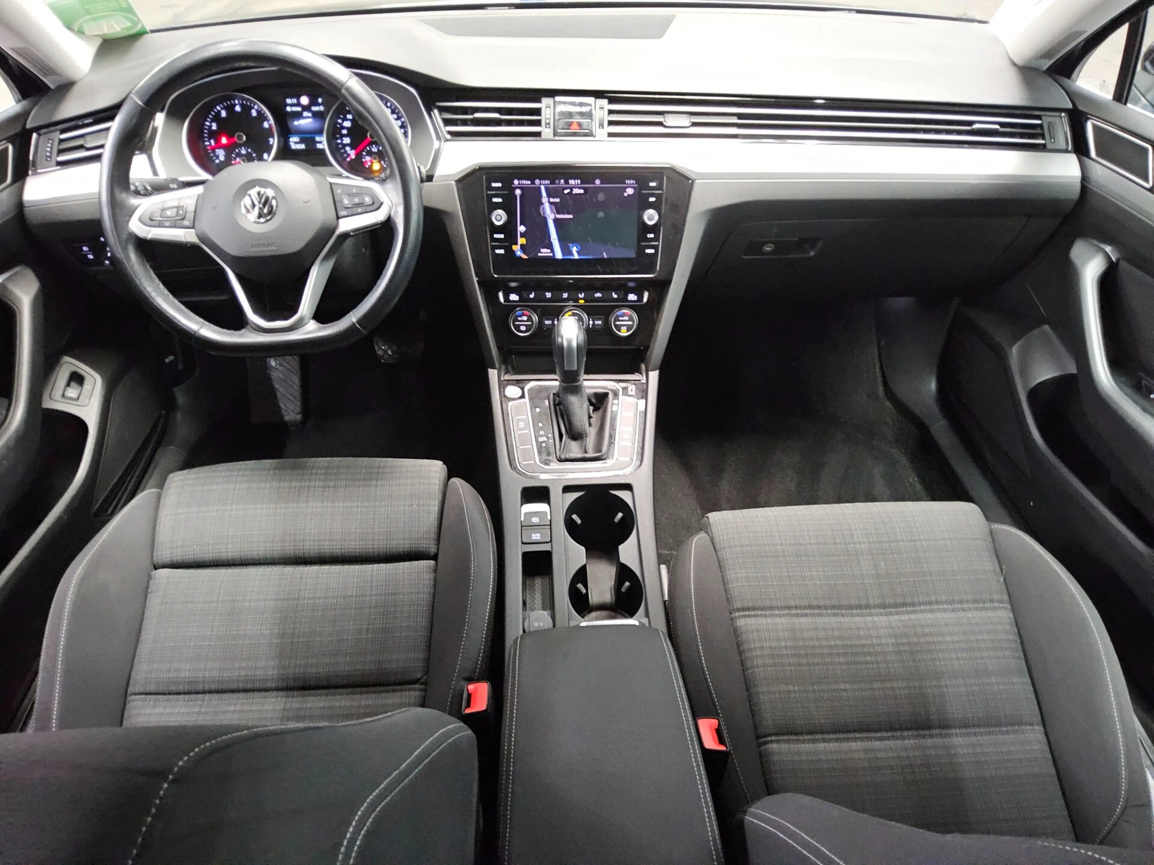 Volkswagen Passat Variant — photo 5