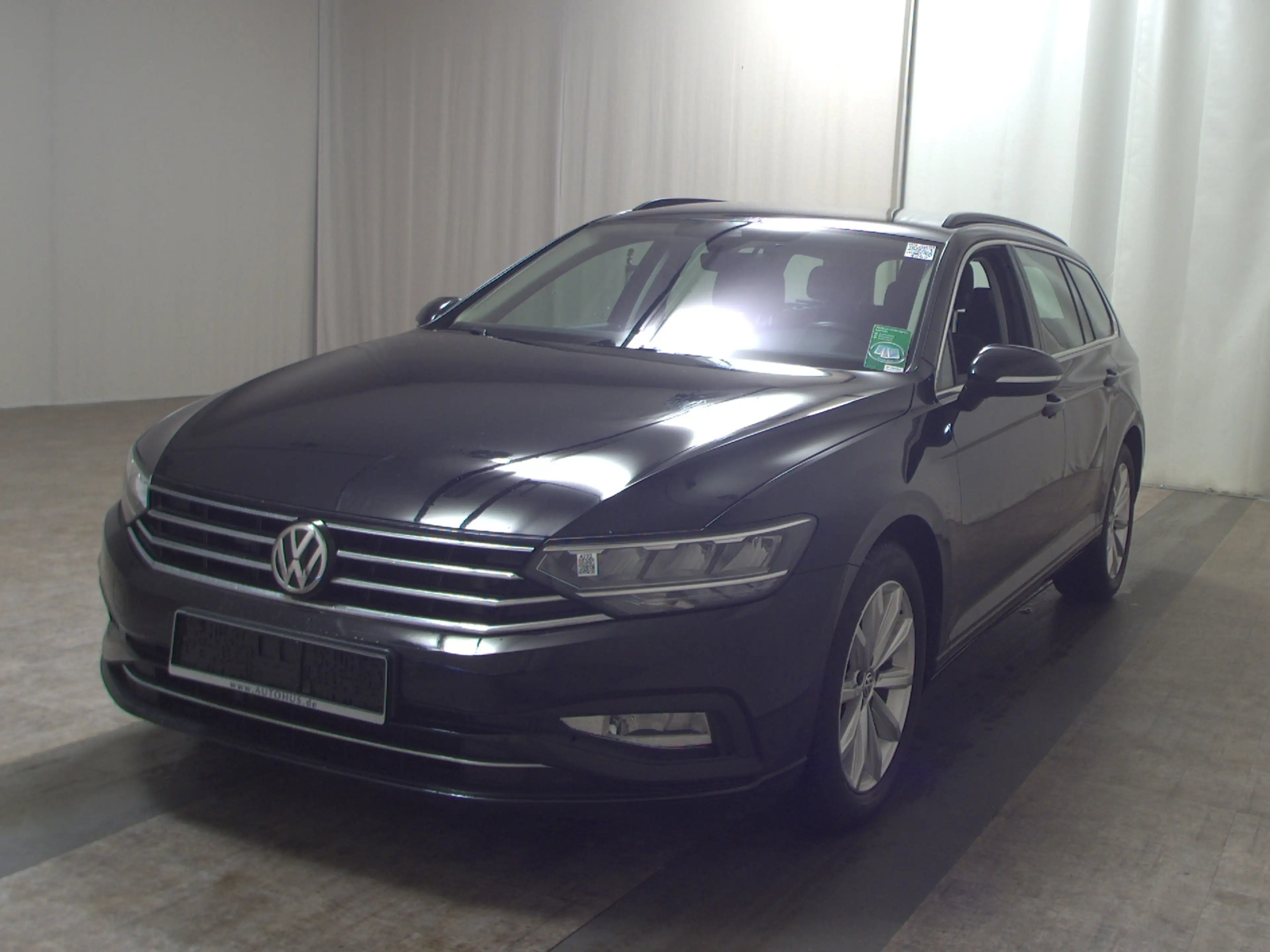 Volkswagen Passat Variant — photo 2