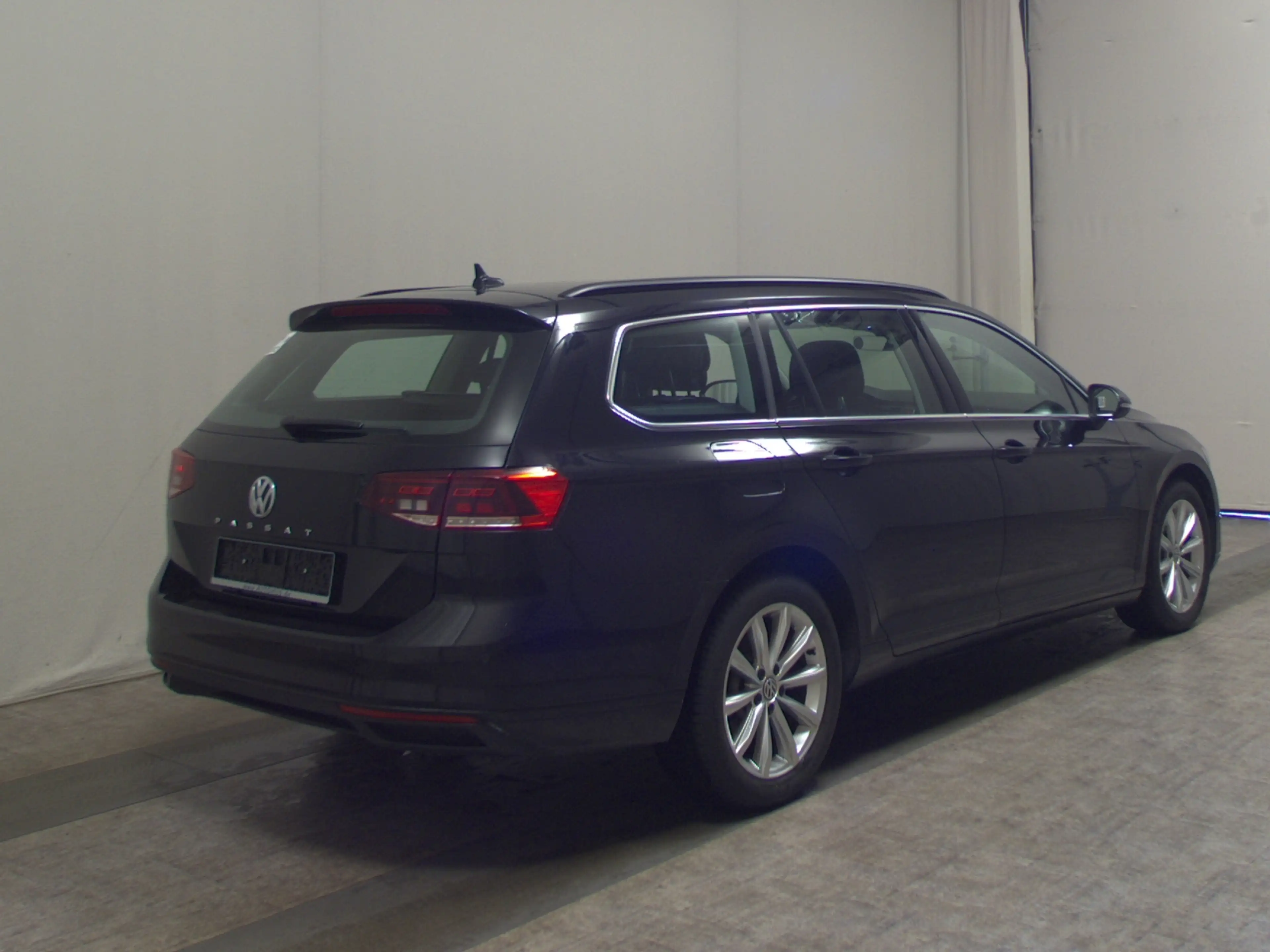 Volkswagen Passat Variant — photo 4