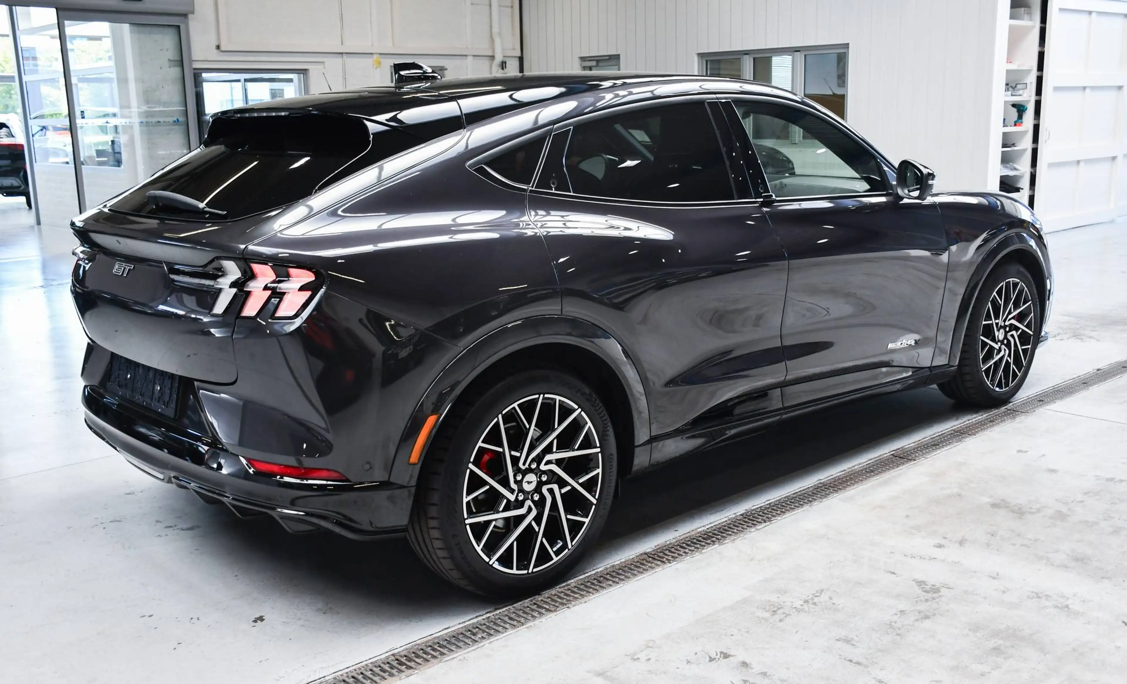 Ford Mustang Mach-E Mustang Mach-E 99 kWh AWD GT Extended Range GT 601PK - NAVIGATIE VIA SMARTLINK / CAMERA / ACC / BLIS — photo 3