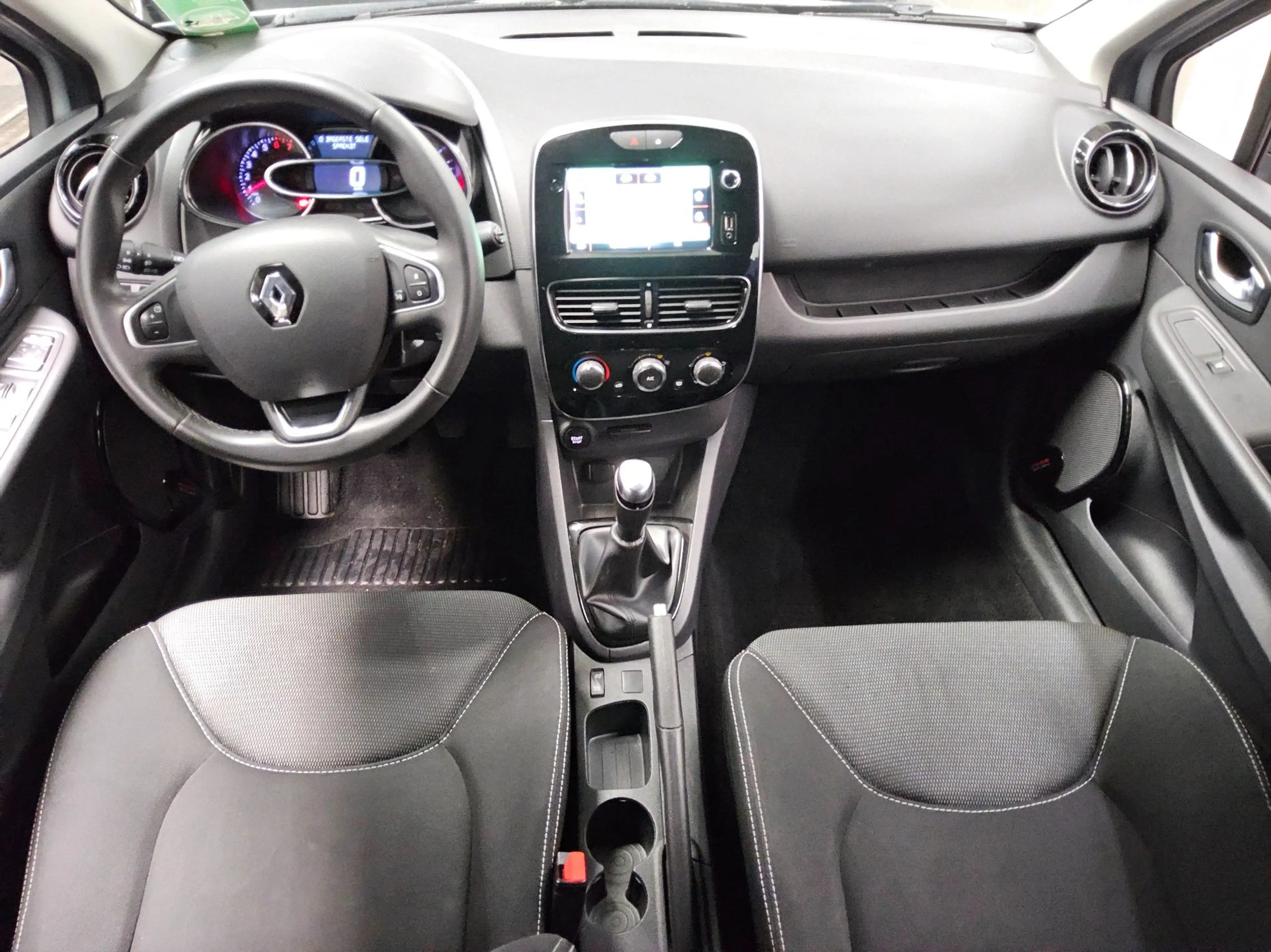 Renault Clio CLIO T-LEDER NAVI KLIMA RADIO TEMPO SHZ Tempomat — photo 5