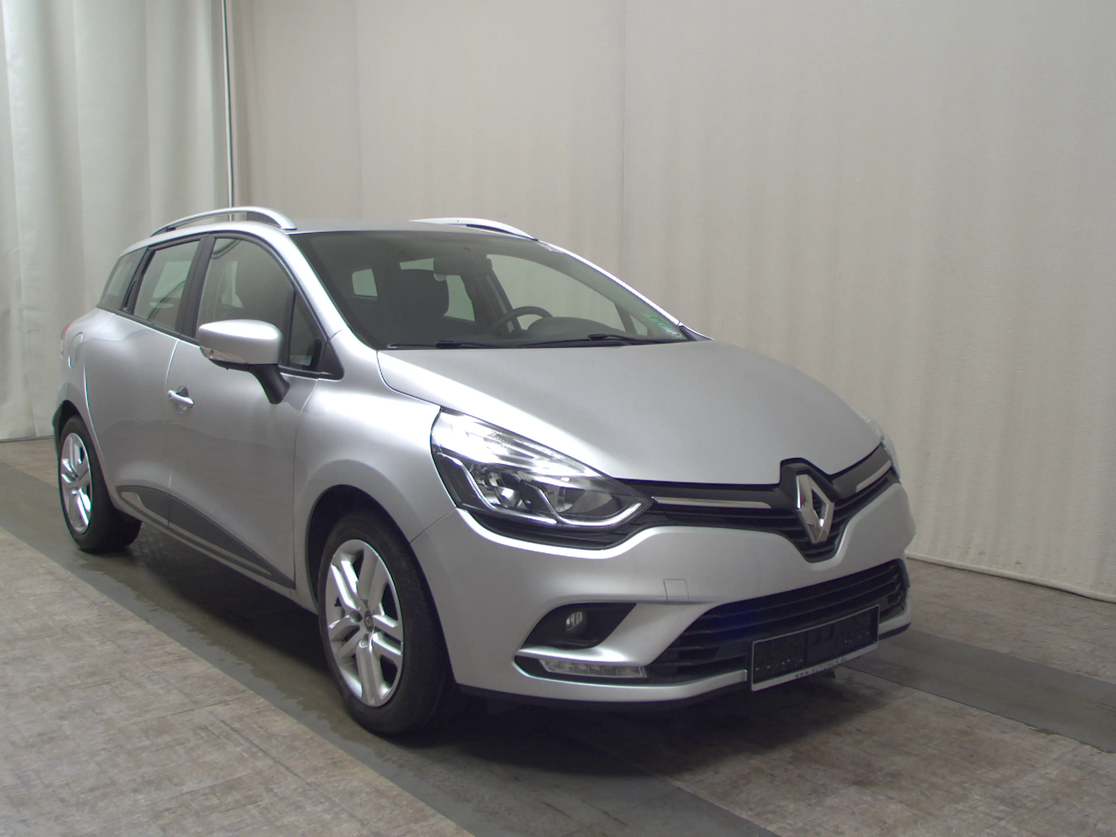 Renault Clio CLIO T-LEDER NAVI KLIMA RADIO TEMPO SHZ Tempomat — photo 3