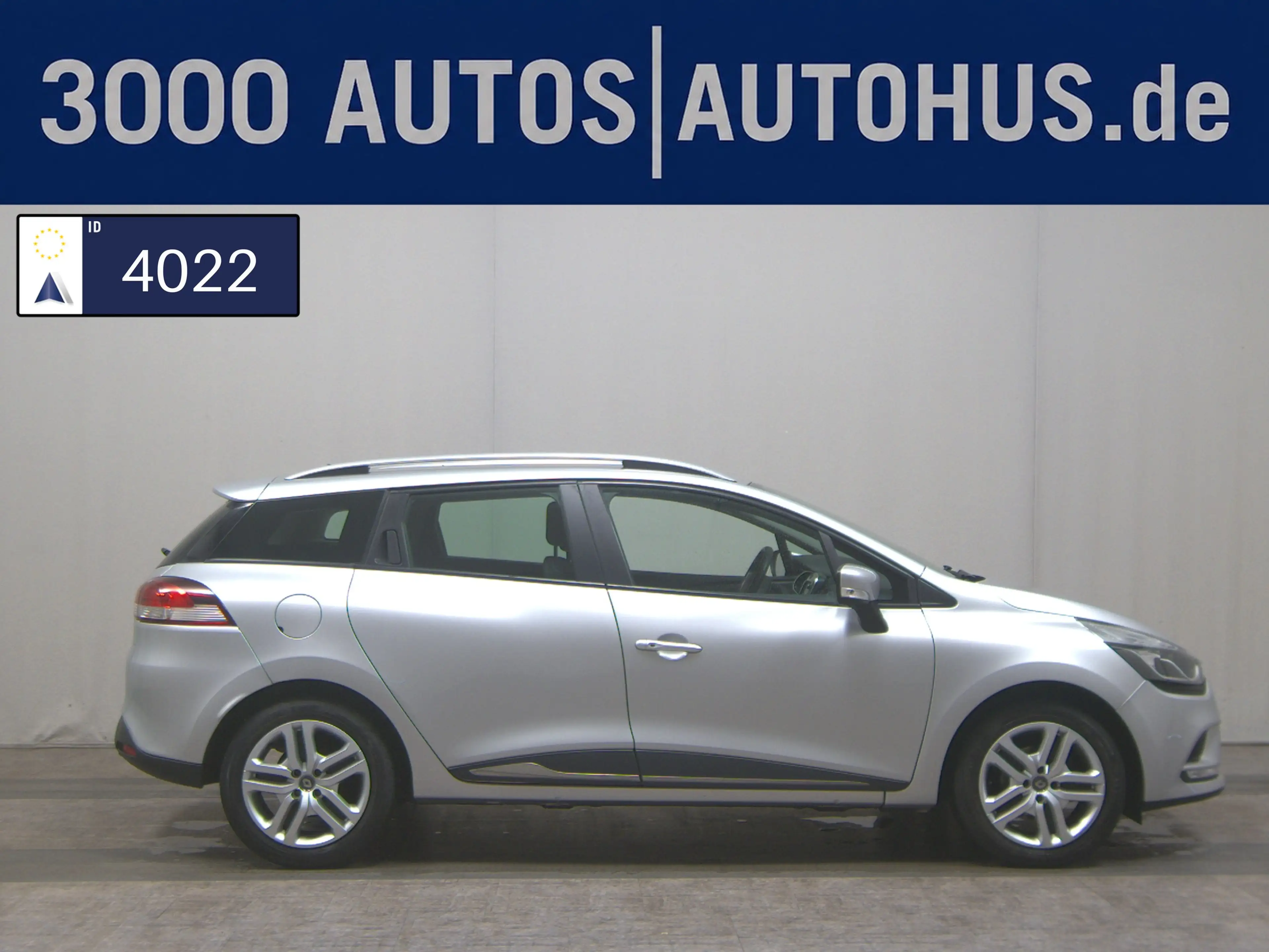 Renault Clio CLIO T-LEDER NAVI KLIMA RADIO TEMPO SHZ Tempomat